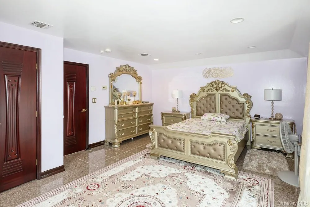 265-04 79th Avenue, New York, NY, 3 Bedrooms Bedrooms, 6 Rooms Rooms,4 BathroomsBathrooms,Residential,For Rent,79th,0,1030270 265-04 79th Avenue, New York, NY, 3 Bedrooms Bedrooms, 6 Rooms Rooms,4 BathroomsBathrooms,Residential,For Rent,79th,0,1030270