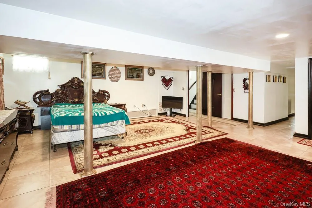 265-04 79th Avenue, New York, NY, 3 Bedrooms Bedrooms, 6 Rooms Rooms,4 BathroomsBathrooms,Residential,For Rent,79th,0,1030270 265-04 79th Avenue, New York, NY, 3 Bedrooms Bedrooms, 6 Rooms Rooms,4 BathroomsBathrooms,Residential,For Rent,79th,0,1030270