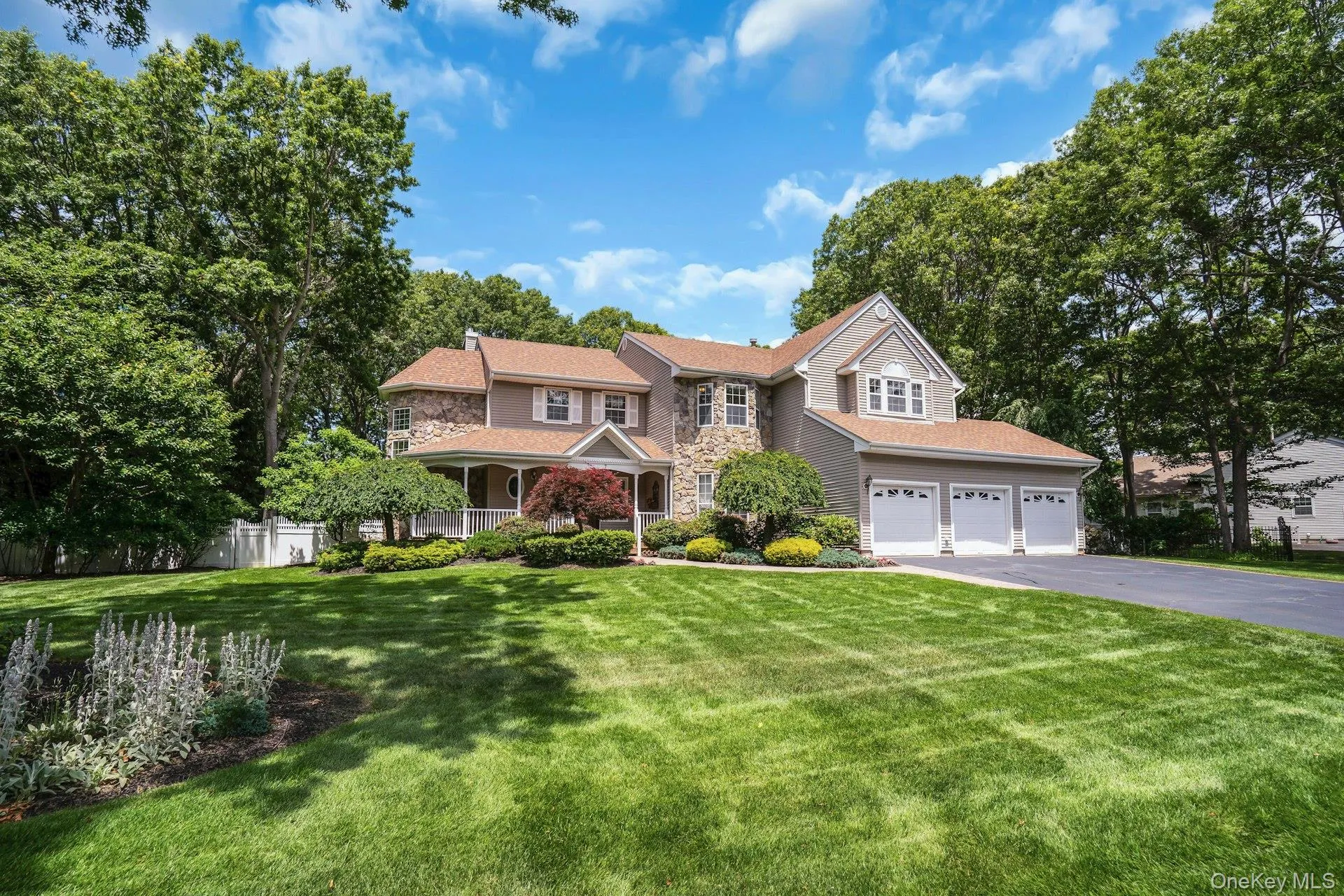 7 Dorm Court, Brookhaven, NY, 5 Bedrooms Bedrooms, 10 Rooms Rooms,2 BathroomsBathrooms,Residential,For Rent,Dorm,0,1030274 7 Dorm Court, Brookhaven, NY, 5 Bedrooms Bedrooms, 10 Rooms Rooms,2 BathroomsBathrooms,Residential,For Rent,Dorm,0,1030274