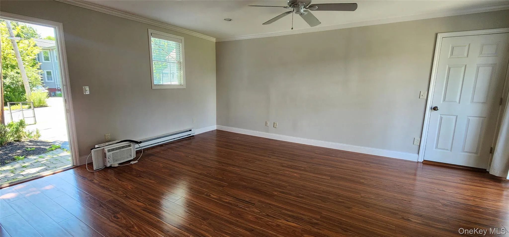 209 Route 32, Woodbury, NY, 1 Bedroom Bedrooms, 3 Rooms Rooms,1 BathroomBathrooms,Residential Lease,For Rent,Route 32,0,1030285 209 Route 32, Woodbury, NY, 1 Bedroom Bedrooms, 3 Rooms Rooms,1 BathroomBathrooms,Residential Lease,For Rent,Route 32,0,1030285