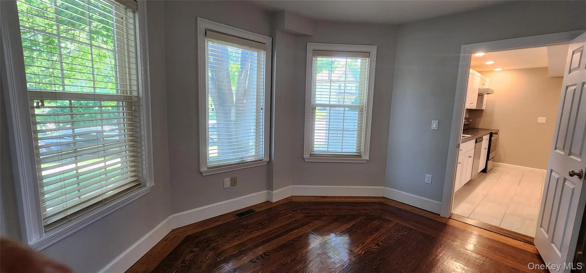 209 Route 32, Woodbury, NY, 1 Bedroom Bedrooms, 3 Rooms Rooms,1 BathroomBathrooms,Residential Lease,For Rent,Route 32,0,1030285 209 Route 32, Woodbury, NY, 1 Bedroom Bedrooms, 3 Rooms Rooms,1 BathroomBathrooms,Residential Lease,For Rent,Route 32,0,1030285