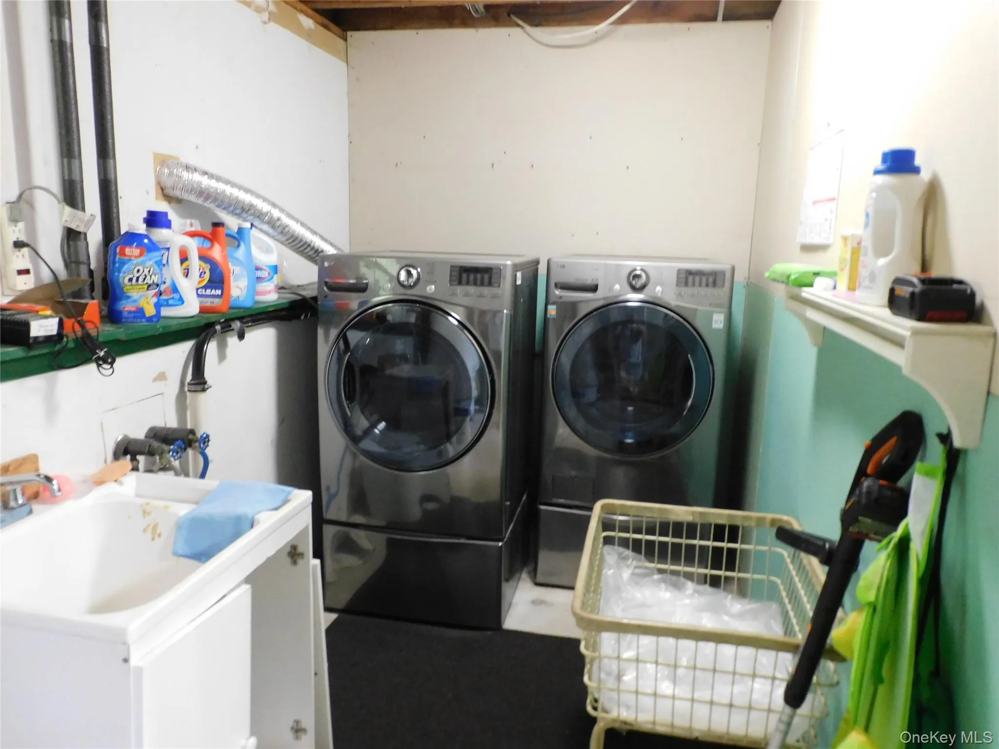 30 Kelly Avenue, Liberty, NY, 3 Bedrooms Bedrooms, 5 Rooms Rooms,2 BathroomsBathrooms,Residential,For Rent,Kelly,0,1030286 30 Kelly Avenue, Liberty, NY, 3 Bedrooms Bedrooms, 5 Rooms Rooms,2 BathroomsBathrooms,Residential,For Rent,Kelly,0,1030286