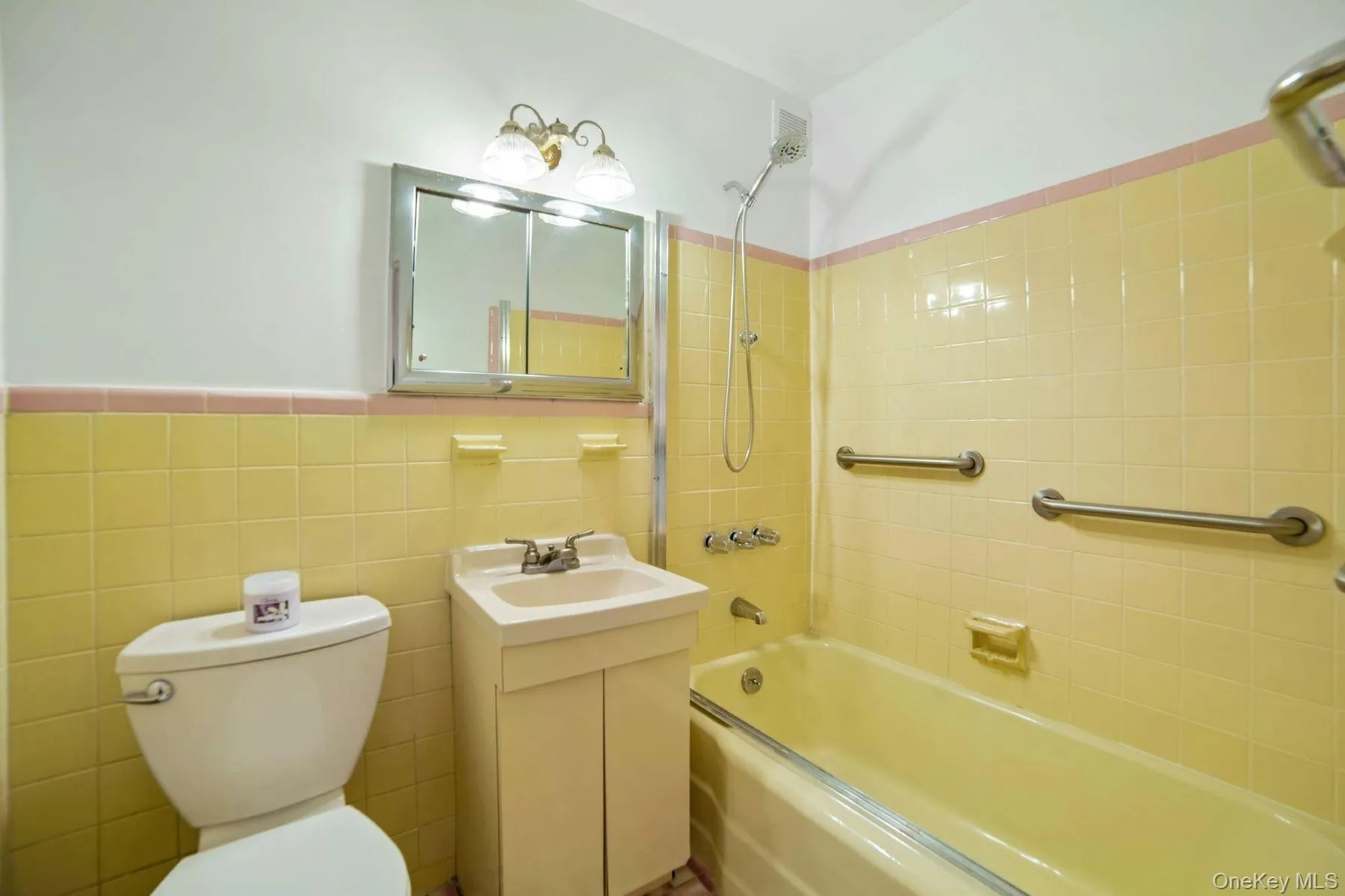 102-30 66th Road, New York, NY, 2 Bedrooms Bedrooms, 4 Rooms Rooms,1 BathroomBathrooms,Residential,For Rent,66th Road,0,1030290 102-30 66th Road, New York, NY, 2 Bedrooms Bedrooms, 4 Rooms Rooms,1 BathroomBathrooms,Residential,For Rent,66th Road,0,1030290