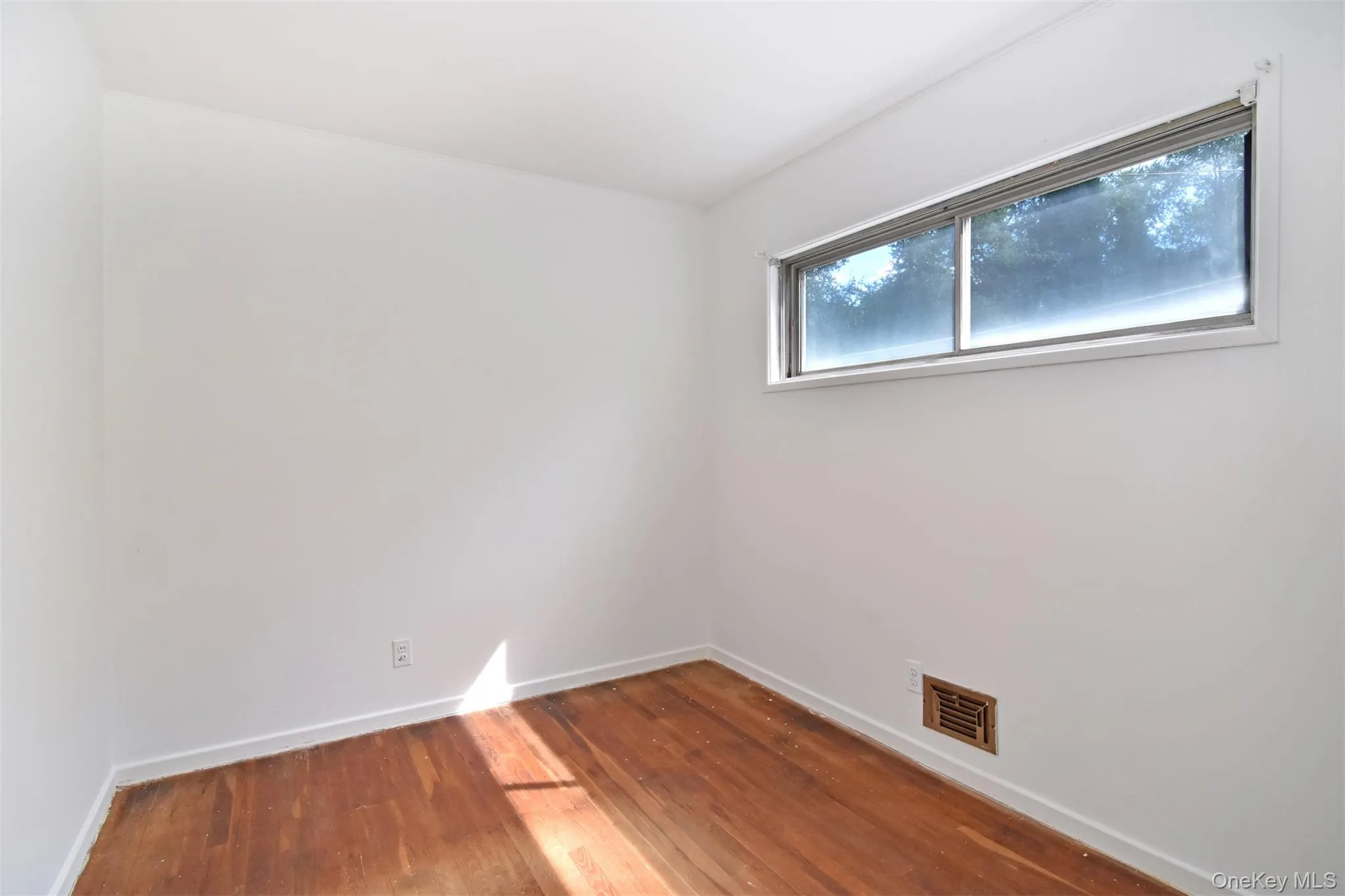 582 Washington Avenue, Mount Pleasant, NY, 3 Bedrooms Bedrooms, 6 Rooms Rooms,1 BathroomBathrooms,Residential,For Rent,Washington,0,1030292 582 Washington Avenue, Mount Pleasant, NY, 3 Bedrooms Bedrooms, 6 Rooms Rooms,1 BathroomBathrooms,Residential,For Rent,Washington,0,1030292