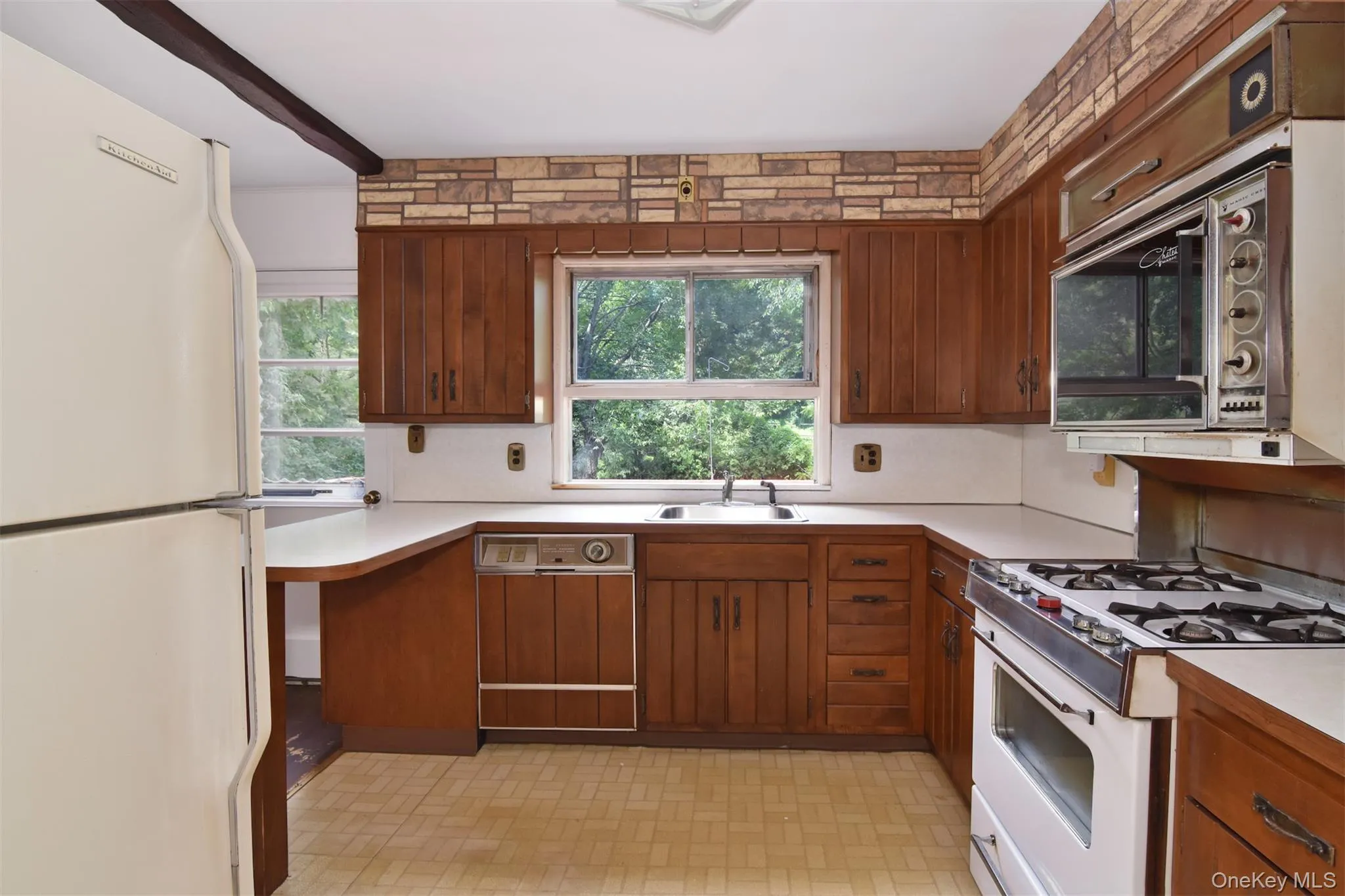582 Washington Avenue, Mount Pleasant, NY, 3 Bedrooms Bedrooms, 6 Rooms Rooms,1 BathroomBathrooms,Residential,For Rent,Washington,0,1030292 582 Washington Avenue, Mount Pleasant, NY, 3 Bedrooms Bedrooms, 6 Rooms Rooms,1 BathroomBathrooms,Residential,For Rent,Washington,0,1030292
