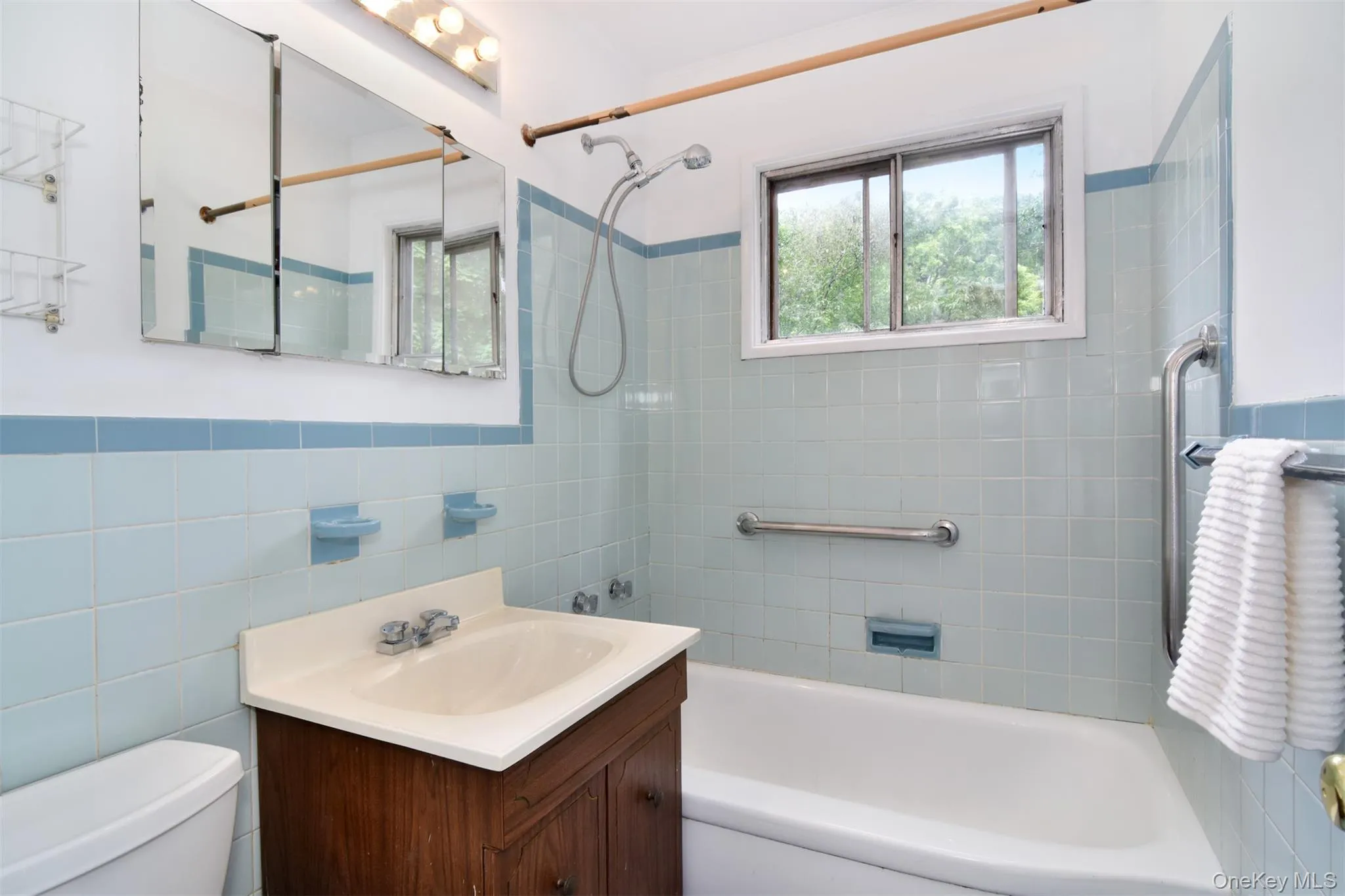 582 Washington Avenue, Mount Pleasant, NY, 3 Bedrooms Bedrooms, 6 Rooms Rooms,1 BathroomBathrooms,Residential,For Rent,Washington,0,1030292 582 Washington Avenue, Mount Pleasant, NY, 3 Bedrooms Bedrooms, 6 Rooms Rooms,1 BathroomBathrooms,Residential,For Rent,Washington,0,1030292