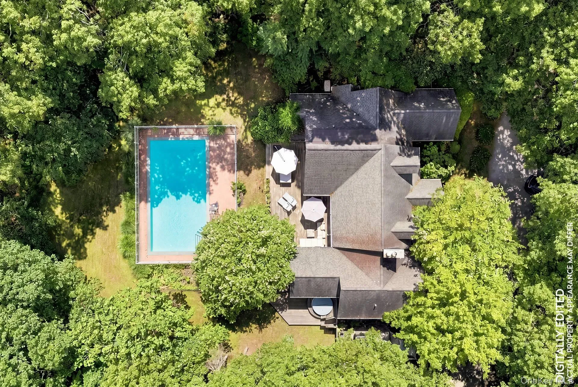111 Merchants Path, Southampton, New York 11963