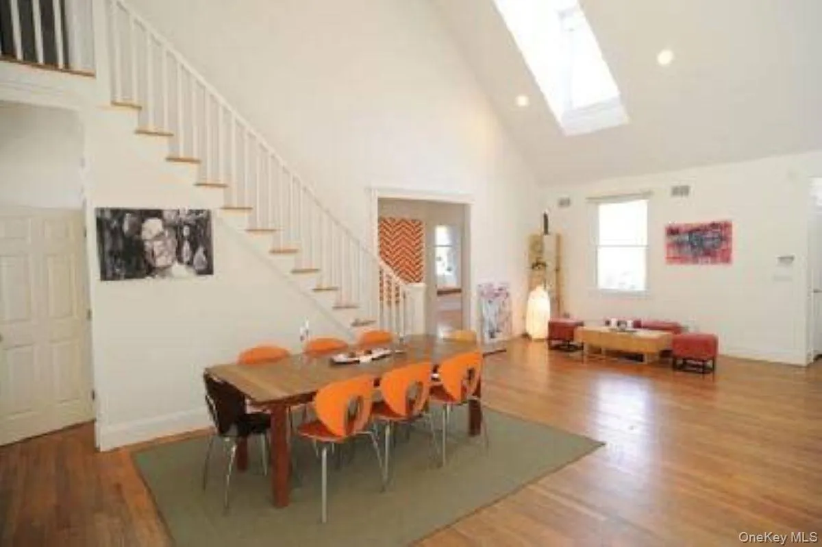 111 Merchants Path, Southampton, New York 11963