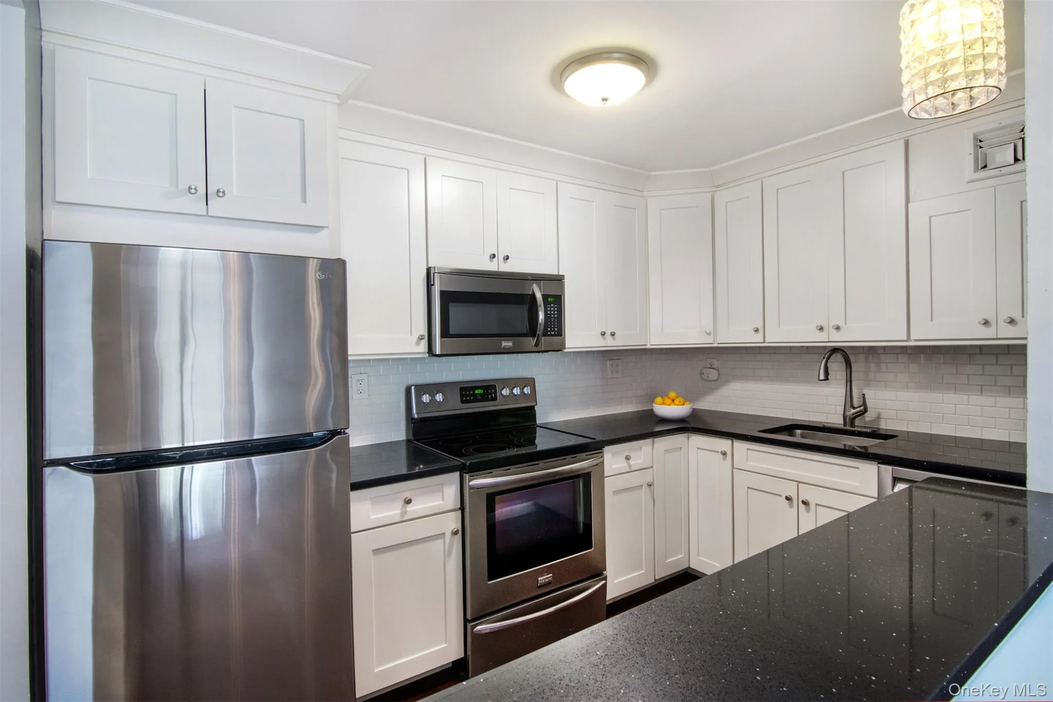 50 Columbus Avenue, Eastchester, NY, 2 Bedrooms Bedrooms, 4 Rooms Rooms,2 BathroomsBathrooms,Residential,For Rent,Columbus,0,1030313 50 Columbus Avenue, Eastchester, NY, 2 Bedrooms Bedrooms, 4 Rooms Rooms,2 BathroomsBathrooms,Residential,For Rent,Columbus,0,1030313