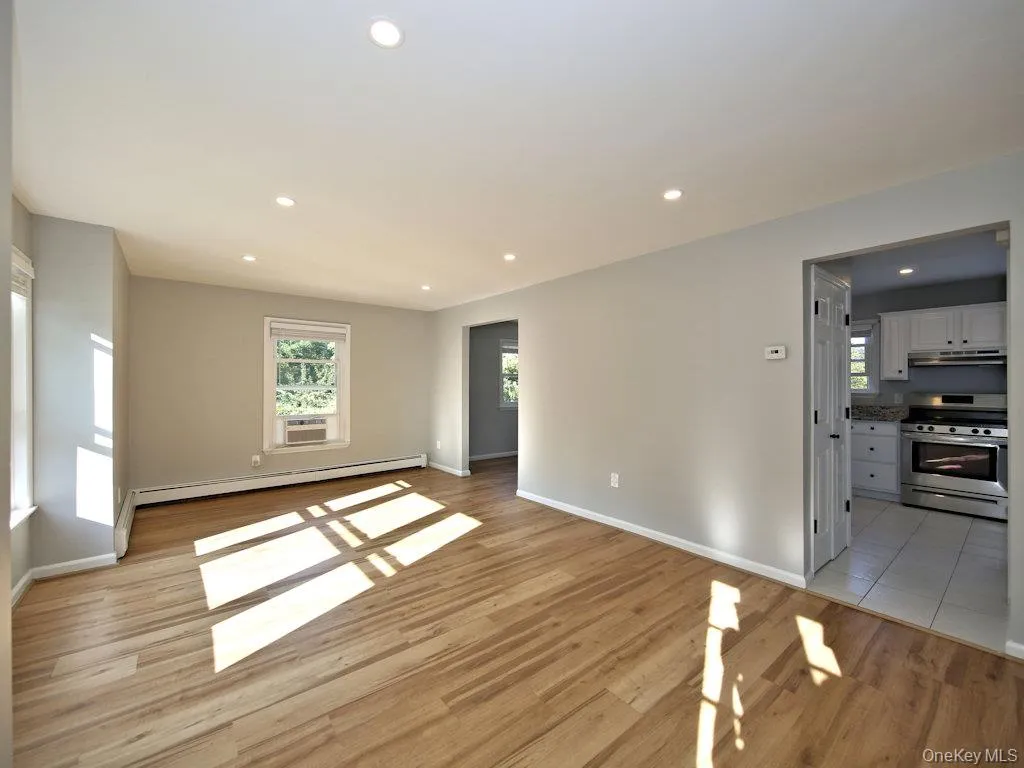 33 Summit Avenue, Rye City, NY, 3 Bedrooms Bedrooms, 5 Rooms Rooms,1 BathroomBathrooms,Residential Lease,For Rent,Summit,0,1030314 33 Summit Avenue, Rye City, NY, 3 Bedrooms Bedrooms, 5 Rooms Rooms,1 BathroomBathrooms,Residential Lease,For Rent,Summit,0,1030314