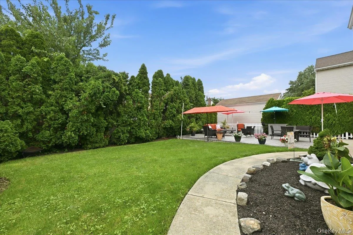 166 Beech Street, Hempstead, NY, 4 Bedrooms Bedrooms, 10 Rooms Rooms,3 BathroomsBathrooms,Residential,For Rent,Beech,0,1030315 166 Beech Street, Hempstead, NY, 4 Bedrooms Bedrooms, 10 Rooms Rooms,3 BathroomsBathrooms,Residential,For Rent,Beech,0,1030315