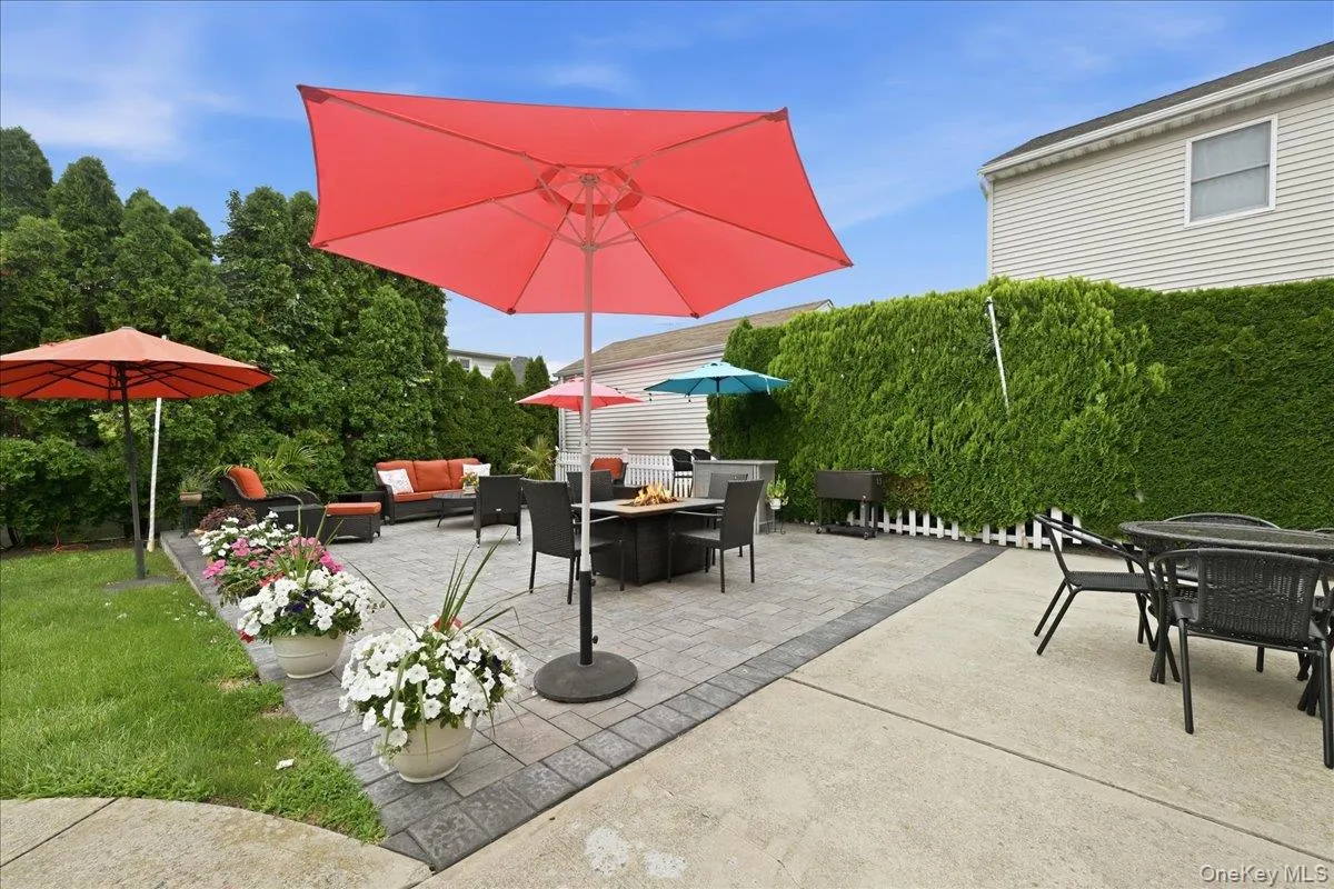 166 Beech Street, Hempstead, NY, 4 Bedrooms Bedrooms, 10 Rooms Rooms,3 BathroomsBathrooms,Residential,For Rent,Beech,0,1030315 166 Beech Street, Hempstead, NY, 4 Bedrooms Bedrooms, 10 Rooms Rooms,3 BathroomsBathrooms,Residential,For Rent,Beech,0,1030315