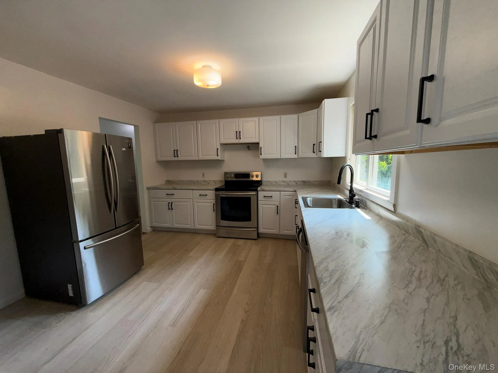 246 Skyline Drive, Woodbury, NY, 4 Bedrooms Bedrooms, 7 Rooms Rooms,1 BathroomBathrooms,Residential,For Rent,Skyline,0,1030332 246 Skyline Drive, Woodbury, NY, 4 Bedrooms Bedrooms, 7 Rooms Rooms,1 BathroomBathrooms,Residential,For Rent,Skyline,0,1030332