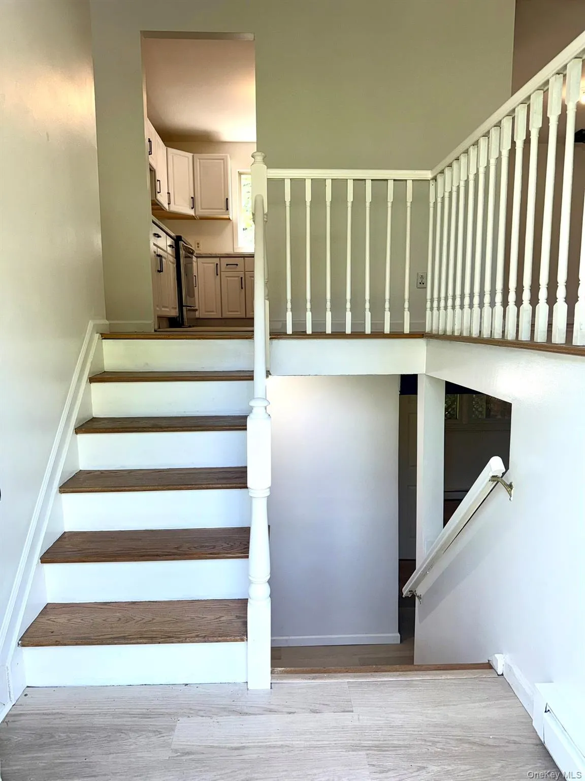 246 Skyline Drive, Woodbury, NY, 4 Bedrooms Bedrooms, 7 Rooms Rooms,1 BathroomBathrooms,Residential,For Rent,Skyline,0,1030332 246 Skyline Drive, Woodbury, NY, 4 Bedrooms Bedrooms, 7 Rooms Rooms,1 BathroomBathrooms,Residential,For Rent,Skyline,0,1030332