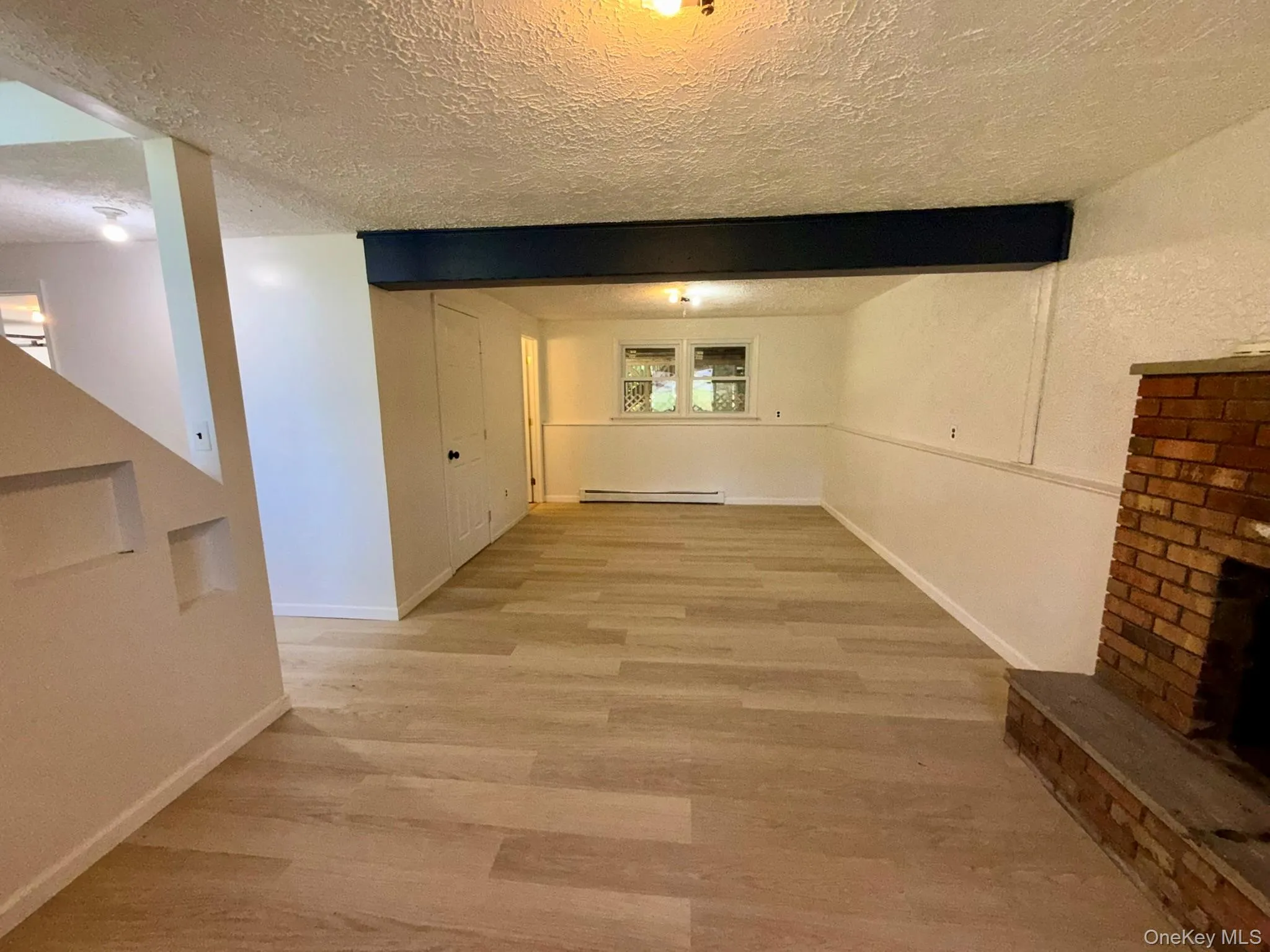 246 Skyline Drive, Woodbury, NY, 4 Bedrooms Bedrooms, 7 Rooms Rooms,1 BathroomBathrooms,Residential,For Rent,Skyline,0,1030332 246 Skyline Drive, Woodbury, NY, 4 Bedrooms Bedrooms, 7 Rooms Rooms,1 BathroomBathrooms,Residential,For Rent,Skyline,0,1030332