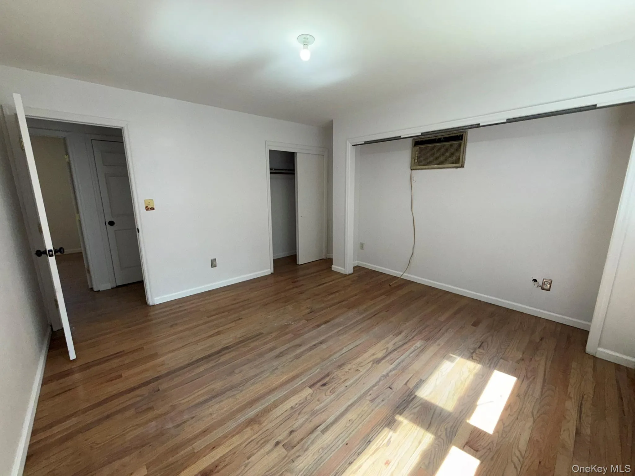 246 Skyline Drive, Woodbury, NY, 4 Bedrooms Bedrooms, 7 Rooms Rooms,1 BathroomBathrooms,Residential,For Rent,Skyline,0,1030332 246 Skyline Drive, Woodbury, NY, 4 Bedrooms Bedrooms, 7 Rooms Rooms,1 BathroomBathrooms,Residential,For Rent,Skyline,0,1030332