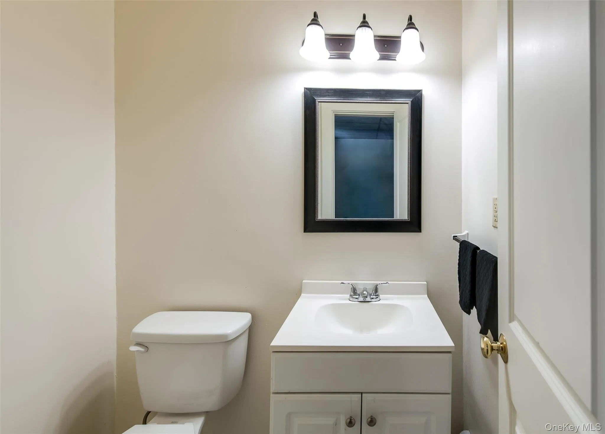 46 Parsonage Street, Rhinebeck, NY, 3 Bedrooms Bedrooms, 8 Rooms Rooms,1 BathroomBathrooms,Residential,For Rent,Parsonage,0,1030333 46 Parsonage Street, Rhinebeck, NY, 3 Bedrooms Bedrooms, 8 Rooms Rooms,1 BathroomBathrooms,Residential,For Rent,Parsonage,0,1030333