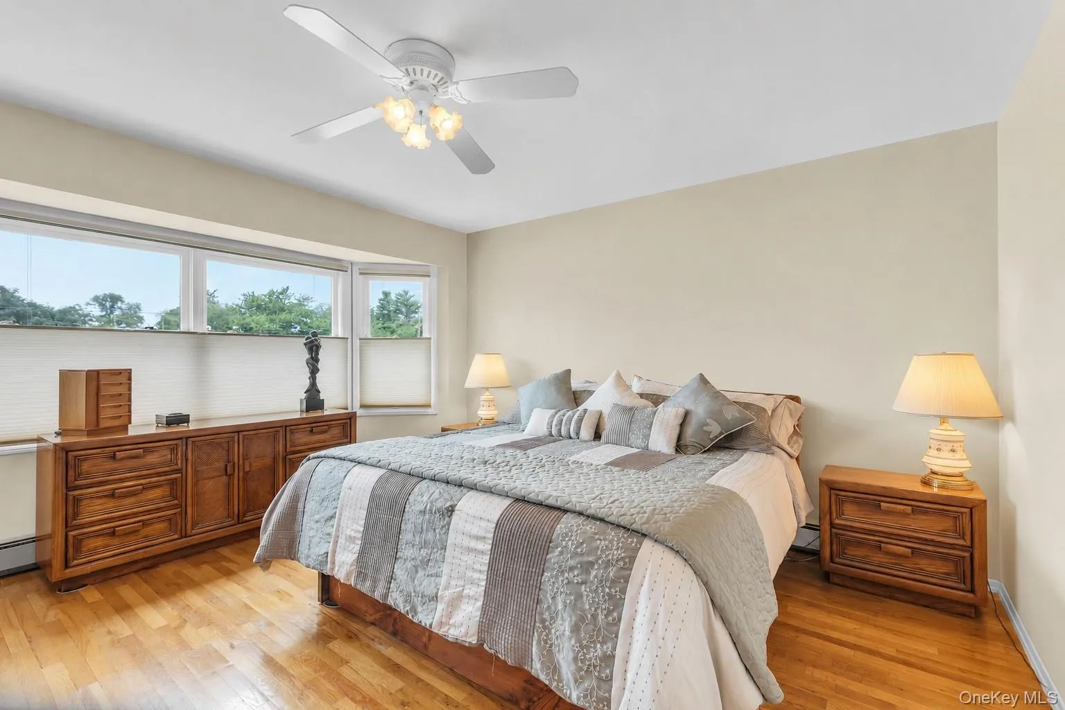 100 Middlesex Avenue, Islip, NY, 4 Bedrooms Bedrooms, 8 Rooms Rooms,1 BathroomBathrooms,Residential,For Rent,Middlesex,0,1030335 100 Middlesex Avenue, Islip, NY, 4 Bedrooms Bedrooms, 8 Rooms Rooms,1 BathroomBathrooms,Residential,For Rent,Middlesex,0,1030335