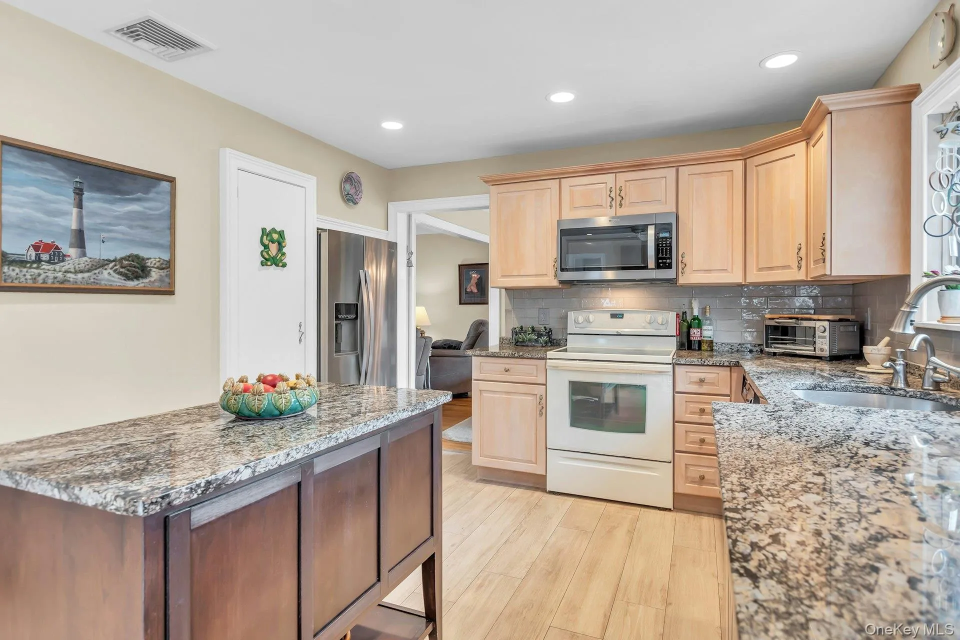 100 Middlesex Avenue, Islip, NY, 4 Bedrooms Bedrooms, 8 Rooms Rooms,1 BathroomBathrooms,Residential,For Rent,Middlesex,0,1030335 100 Middlesex Avenue, Islip, NY, 4 Bedrooms Bedrooms, 8 Rooms Rooms,1 BathroomBathrooms,Residential,For Rent,Middlesex,0,1030335