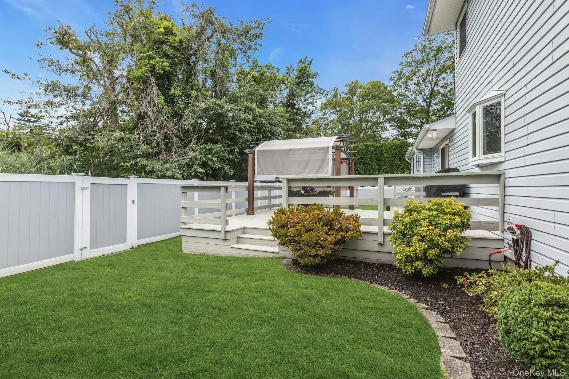 100 Middlesex Avenue, Islip, NY, 4 Bedrooms Bedrooms, 8 Rooms Rooms,1 BathroomBathrooms,Residential,For Rent,Middlesex,0,1030335 100 Middlesex Avenue, Islip, NY, 4 Bedrooms Bedrooms, 8 Rooms Rooms,1 BathroomBathrooms,Residential,For Rent,Middlesex,0,1030335
