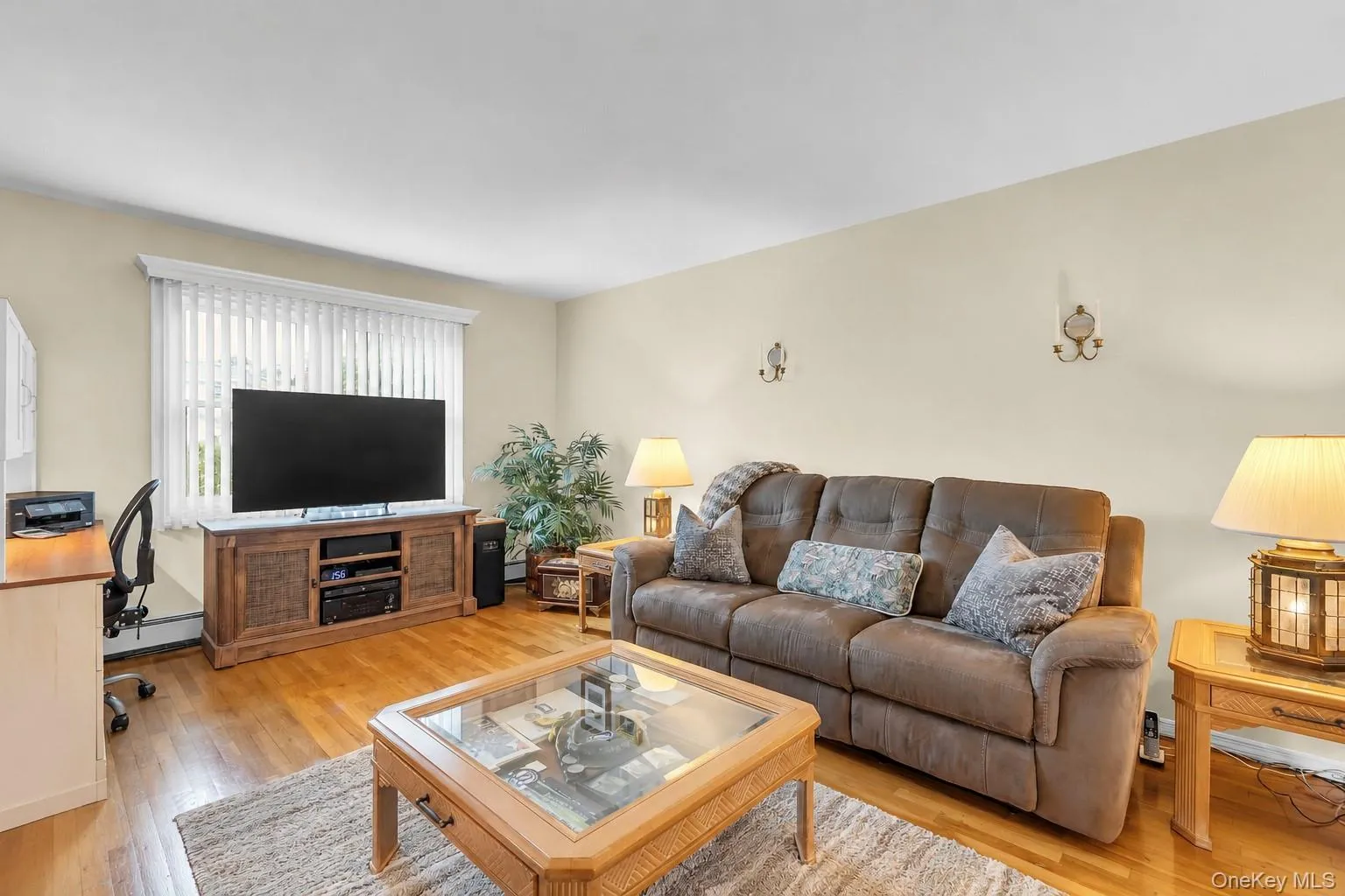 100 Middlesex Avenue, Islip, NY, 4 Bedrooms Bedrooms, 8 Rooms Rooms,1 BathroomBathrooms,Residential,For Rent,Middlesex,0,1030335 100 Middlesex Avenue, Islip, NY, 4 Bedrooms Bedrooms, 8 Rooms Rooms,1 BathroomBathrooms,Residential,For Rent,Middlesex,0,1030335