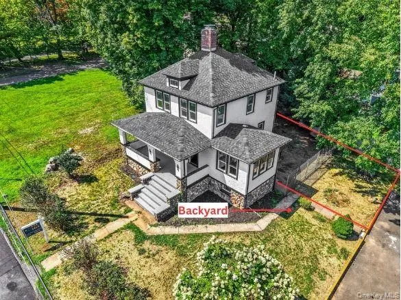 ?Seller is offering a $10,000 credit toward fixing and extending the backyard, giving the new owner the opportunity to create a larger outdoor space. ?Seller is offering a $10,000 credit toward fixing and extending the backyard, giving the new owner the opportunity to create a larger outdoor space.