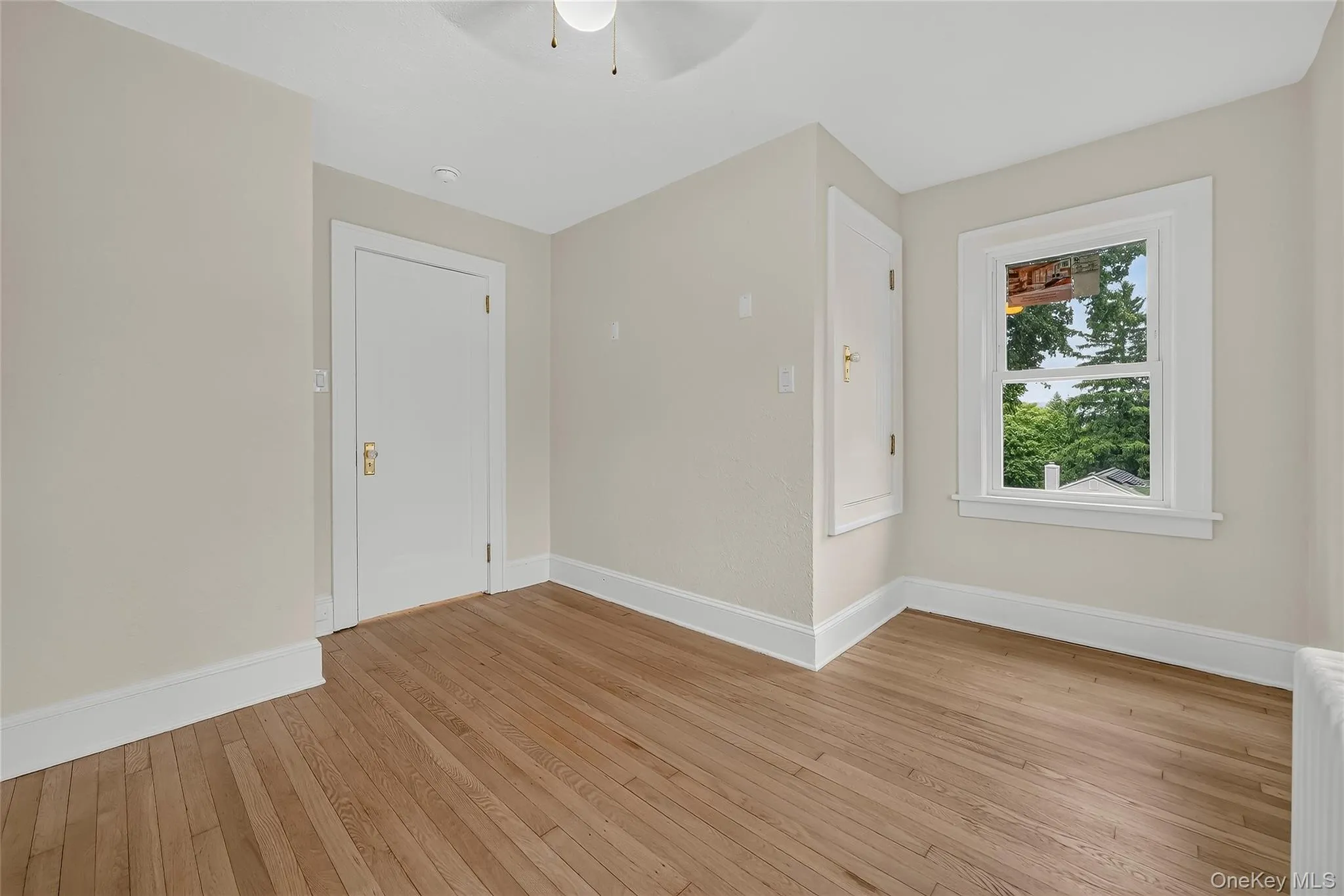 16 Maple Avenue, Clarkstown, NY, 4 Bedrooms Bedrooms, 9 Rooms Rooms,2 BathroomsBathrooms,Residential,For Rent,Maple,0,1030341 16 Maple Avenue, Clarkstown, NY, 4 Bedrooms Bedrooms, 9 Rooms Rooms,2 BathroomsBathrooms,Residential,For Rent,Maple,0,1030341