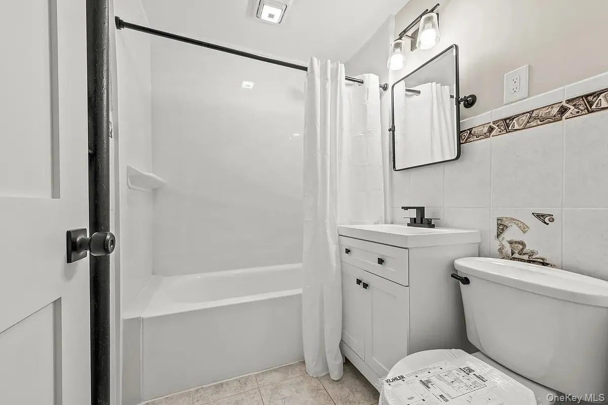 2219 28 Street, New York, NY, 2 Bedrooms Bedrooms, 5 Rooms Rooms,1 BathroomBathrooms,Residential Lease,For Rent,28,0,1030342 2219 28 Street, New York, NY, 2 Bedrooms Bedrooms, 5 Rooms Rooms,1 BathroomBathrooms,Residential Lease,For Rent,28,0,1030342