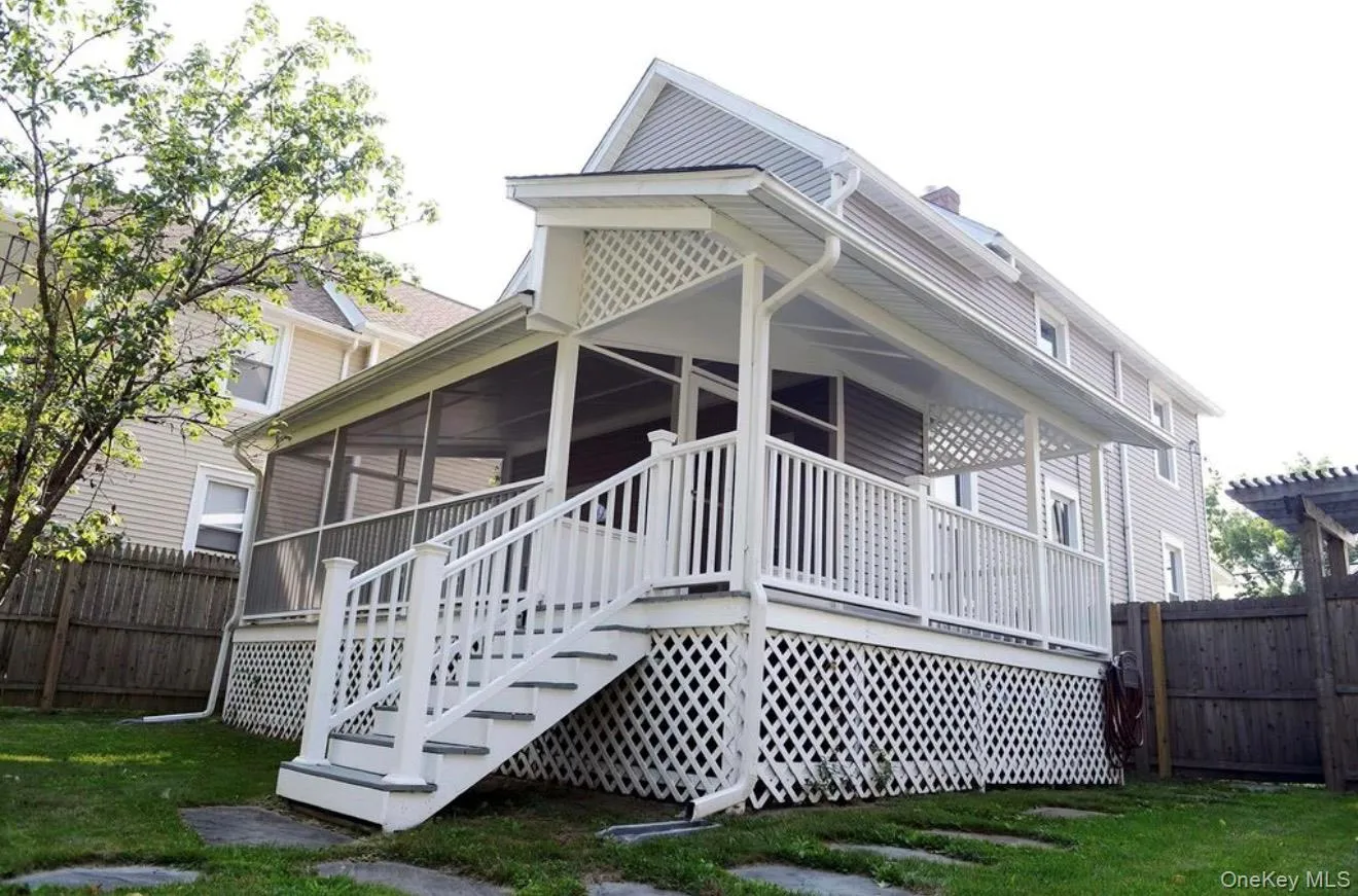 14 Cedar Street, Beacon, NY, 3 Bedrooms Bedrooms, 6 Rooms Rooms,1 BathroomBathrooms,Residential Lease,For Rent,Cedar,0,1030343 14 Cedar Street, Beacon, NY, 3 Bedrooms Bedrooms, 6 Rooms Rooms,1 BathroomBathrooms,Residential Lease,For Rent,Cedar,0,1030343