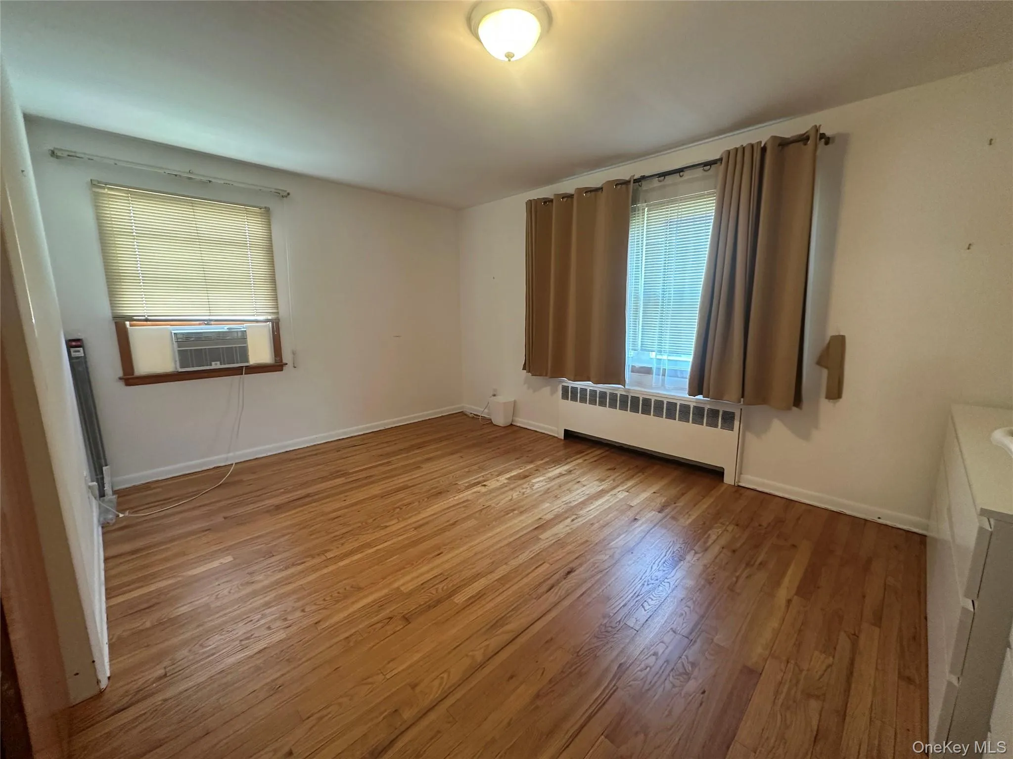 12 Smith Street, Glen Cove, NY, 3 Bedrooms Bedrooms, 7 Rooms Rooms,1 BathroomBathrooms,Residential Lease,For Rent,Smith,0,1030344 12 Smith Street, Glen Cove, NY, 3 Bedrooms Bedrooms, 7 Rooms Rooms,1 BathroomBathrooms,Residential Lease,For Rent,Smith,0,1030344