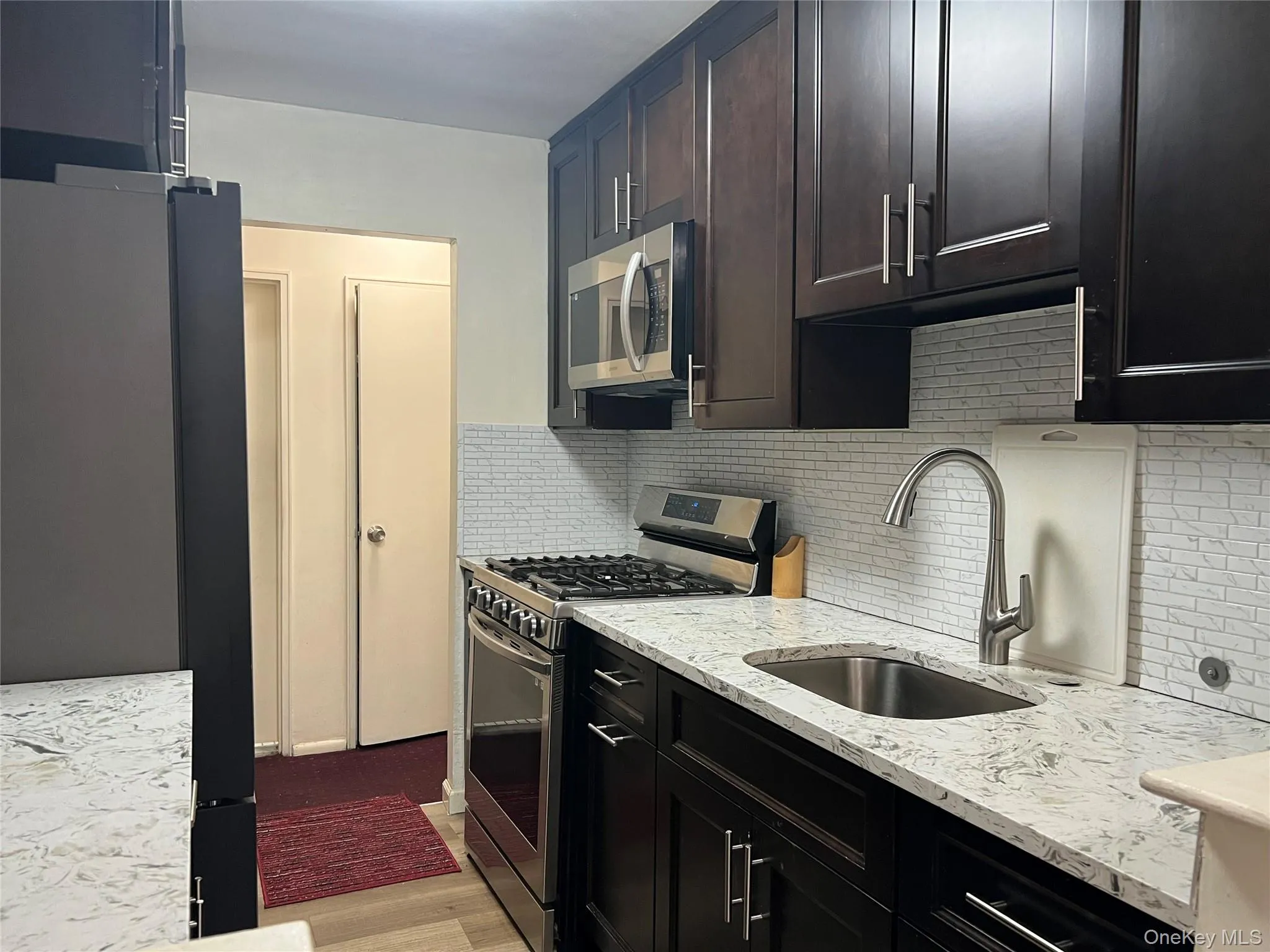 149-30 88th Street, New York, NY, 2 Bedrooms Bedrooms, 5 Rooms Rooms,2 BathroomsBathrooms,Residential,For Rent,88th,0,1030346 149-30 88th Street, New York, NY, 2 Bedrooms Bedrooms, 5 Rooms Rooms,2 BathroomsBathrooms,Residential,For Rent,88th,0,1030346