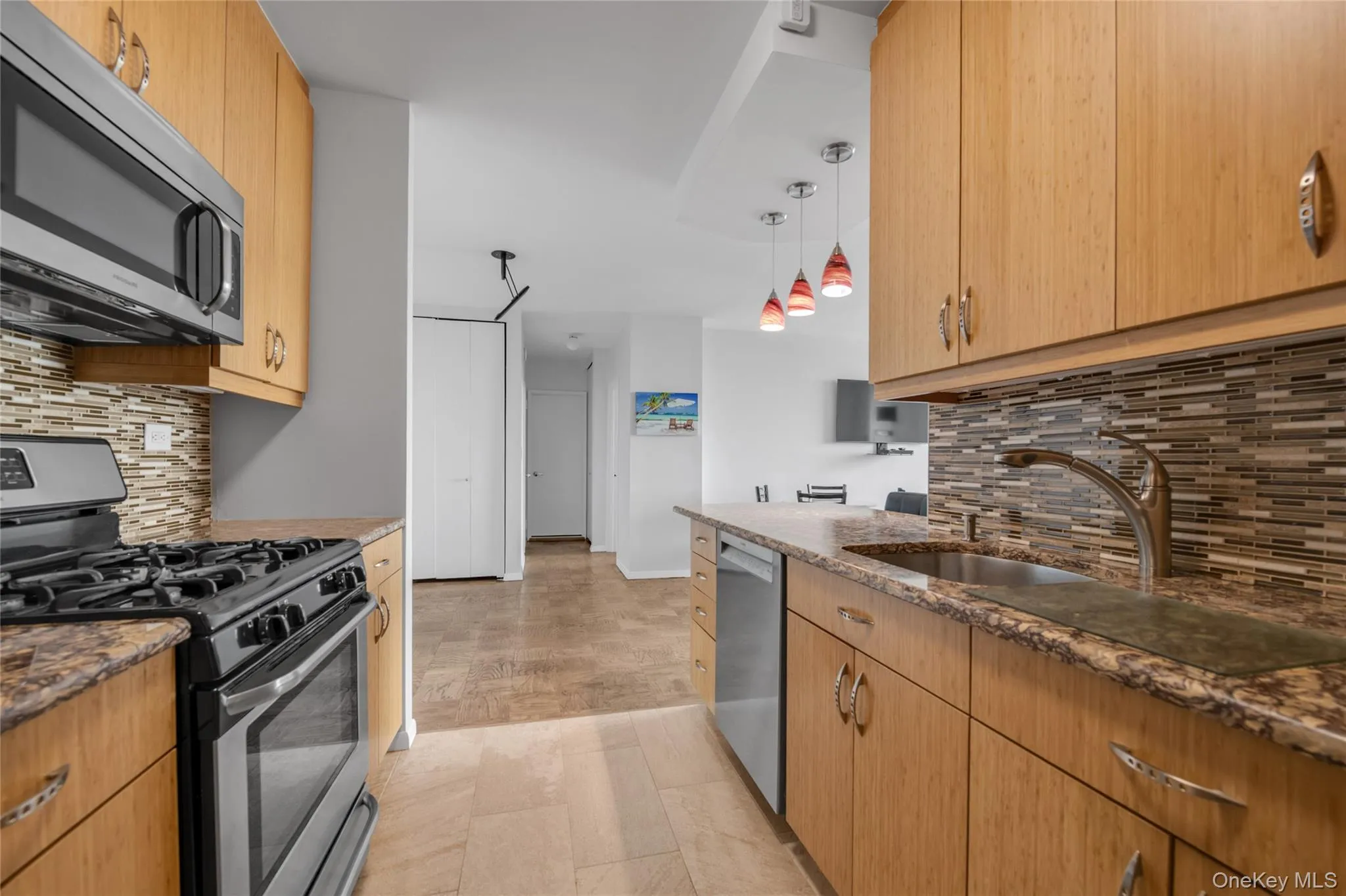 271-10 Grand Central Parkway, New York, NY, 1 Bedroom Bedrooms, 3 Rooms Rooms,1 BathroomBathrooms,Residential,For Rent,Grand Central Parkway,0,1030352 271-10 Grand Central Parkway, New York, NY, 1 Bedroom Bedrooms, 3 Rooms Rooms,1 BathroomBathrooms,Residential,For Rent,Grand Central Parkway,0,1030352