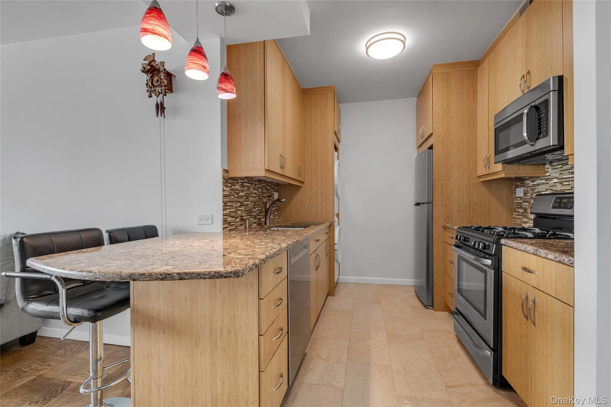 271-10 Grand Central Parkway, New York, NY, 1 Bedroom Bedrooms, 3 Rooms Rooms,1 BathroomBathrooms,Residential,For Rent,Grand Central Parkway,0,1030352 271-10 Grand Central Parkway, New York, NY, 1 Bedroom Bedrooms, 3 Rooms Rooms,1 BathroomBathrooms,Residential,For Rent,Grand Central Parkway,0,1030352