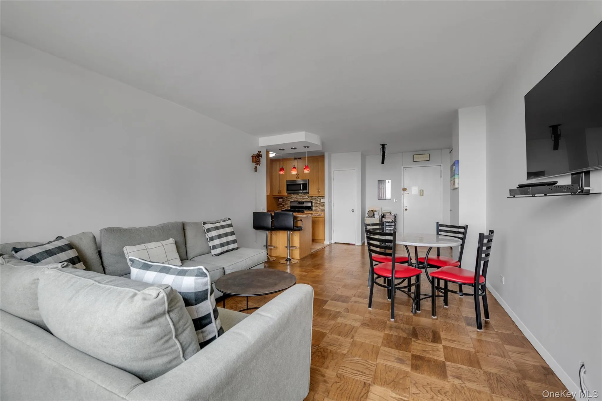 271-10 Grand Central Parkway, New York, NY, 1 Bedroom Bedrooms, 3 Rooms Rooms,1 BathroomBathrooms,Residential,For Rent,Grand Central Parkway,0,1030352 271-10 Grand Central Parkway, New York, NY, 1 Bedroom Bedrooms, 3 Rooms Rooms,1 BathroomBathrooms,Residential,For Rent,Grand Central Parkway,0,1030352