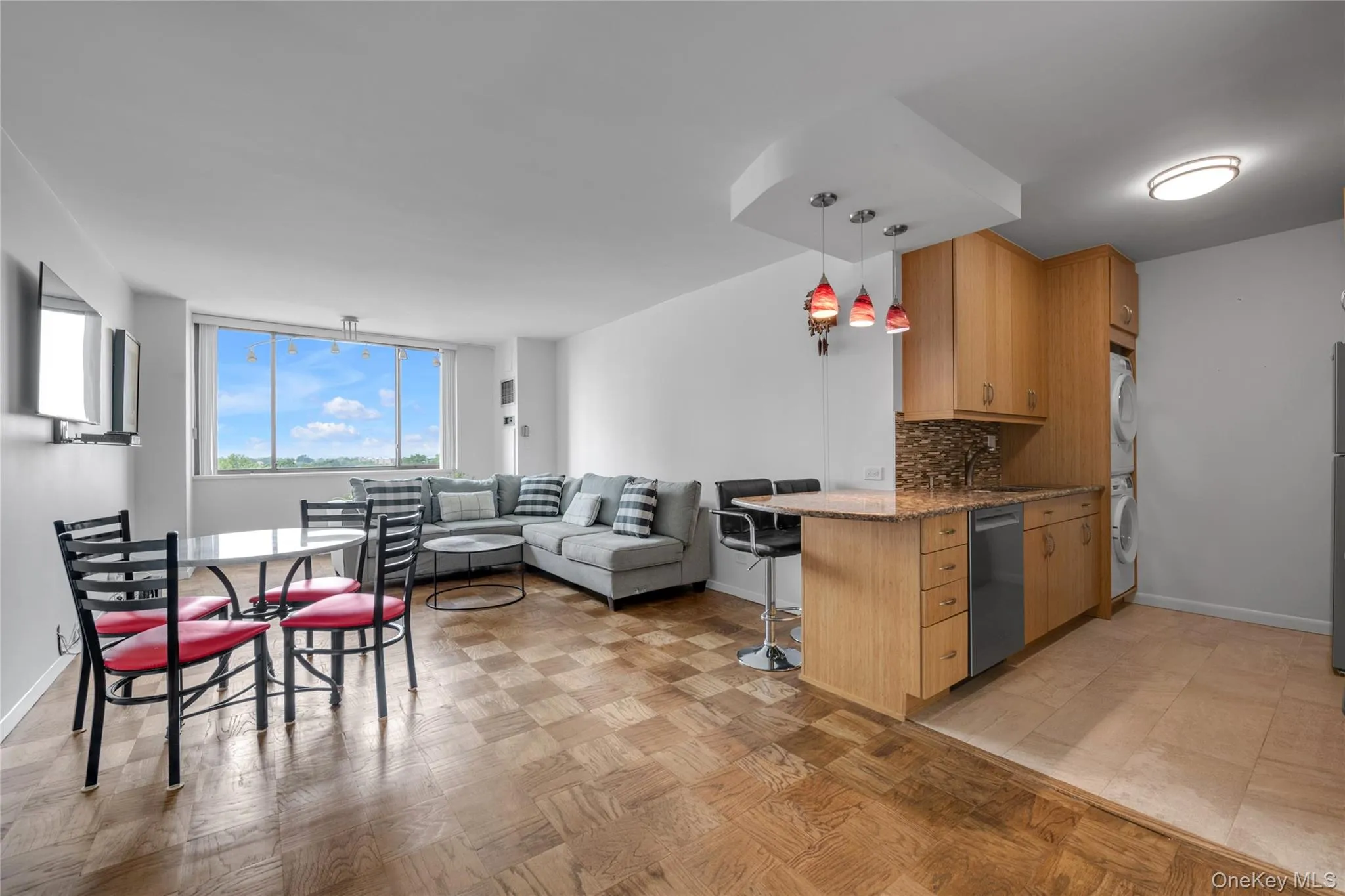 271-10 Grand Central Parkway, New York, NY, 1 Bedroom Bedrooms, 3 Rooms Rooms,1 BathroomBathrooms,Residential,For Rent,Grand Central Parkway,0,1030352 271-10 Grand Central Parkway, New York, NY, 1 Bedroom Bedrooms, 3 Rooms Rooms,1 BathroomBathrooms,Residential,For Rent,Grand Central Parkway,0,1030352