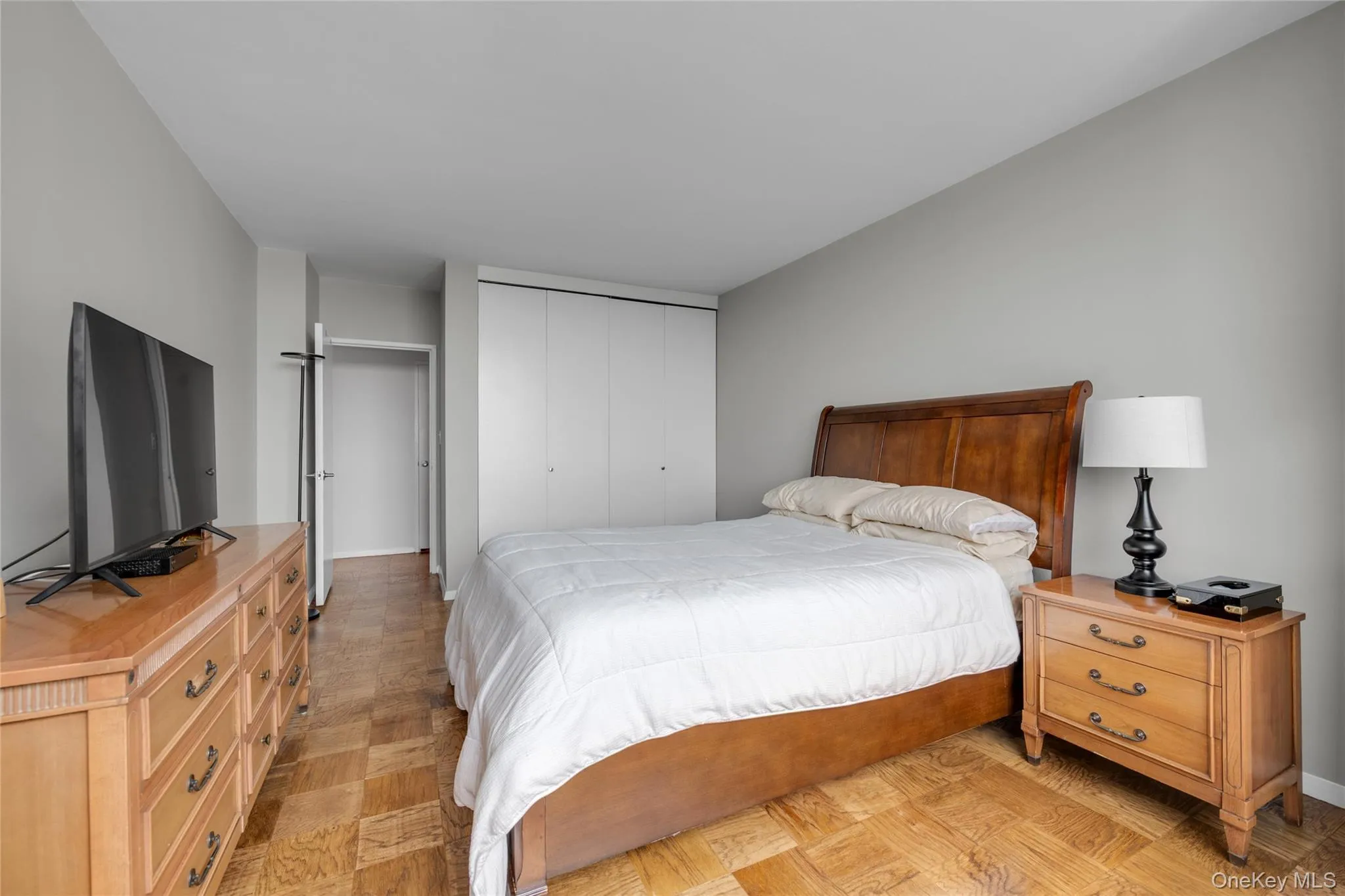 271-10 Grand Central Parkway, New York, NY, 1 Bedroom Bedrooms, 3 Rooms Rooms,1 BathroomBathrooms,Residential,For Rent,Grand Central Parkway,0,1030352 271-10 Grand Central Parkway, New York, NY, 1 Bedroom Bedrooms, 3 Rooms Rooms,1 BathroomBathrooms,Residential,For Rent,Grand Central Parkway,0,1030352