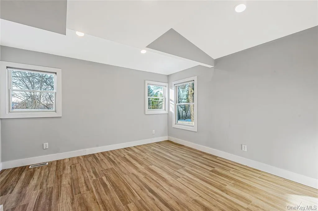 134 Ralph Avenue, Babylon, NY, 1 Bedroom Bedrooms, 3 Rooms Rooms,1 BathroomBathrooms,Residential Lease,For Rent,Ralph,0,1030356 134 Ralph Avenue, Babylon, NY, 1 Bedroom Bedrooms, 3 Rooms Rooms,1 BathroomBathrooms,Residential Lease,For Rent,Ralph,0,1030356