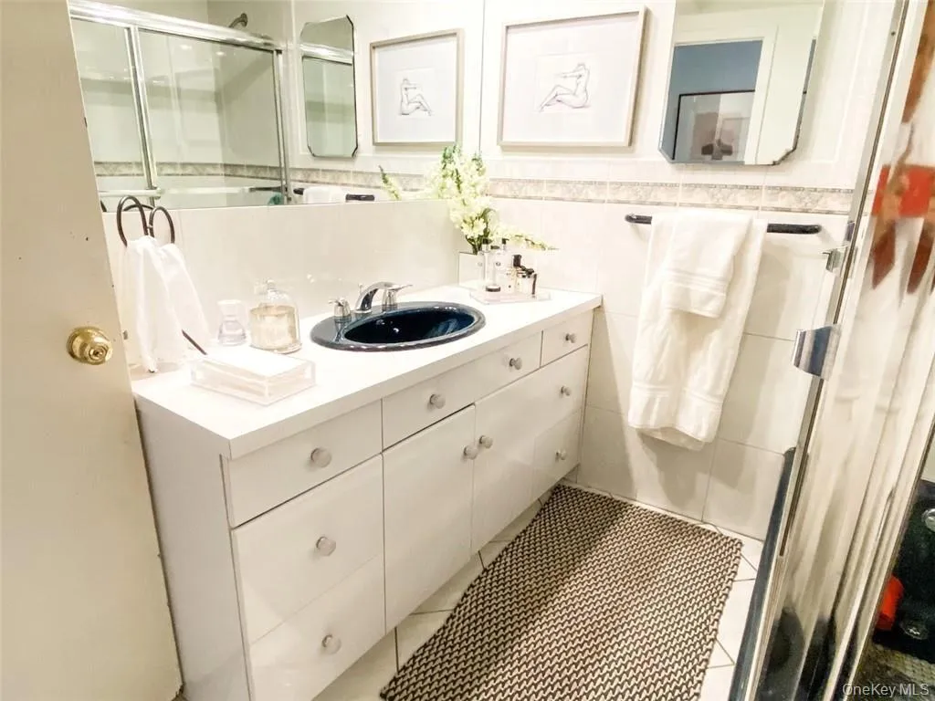 23 Greenville Road, Greenburgh, NY, 5 Bedrooms Bedrooms, 9 Rooms Rooms,2 BathroomsBathrooms,Residential,For Rent,Greenville,0,1030360 23 Greenville Road, Greenburgh, NY, 5 Bedrooms Bedrooms, 9 Rooms Rooms,2 BathroomsBathrooms,Residential,For Rent,Greenville,0,1030360