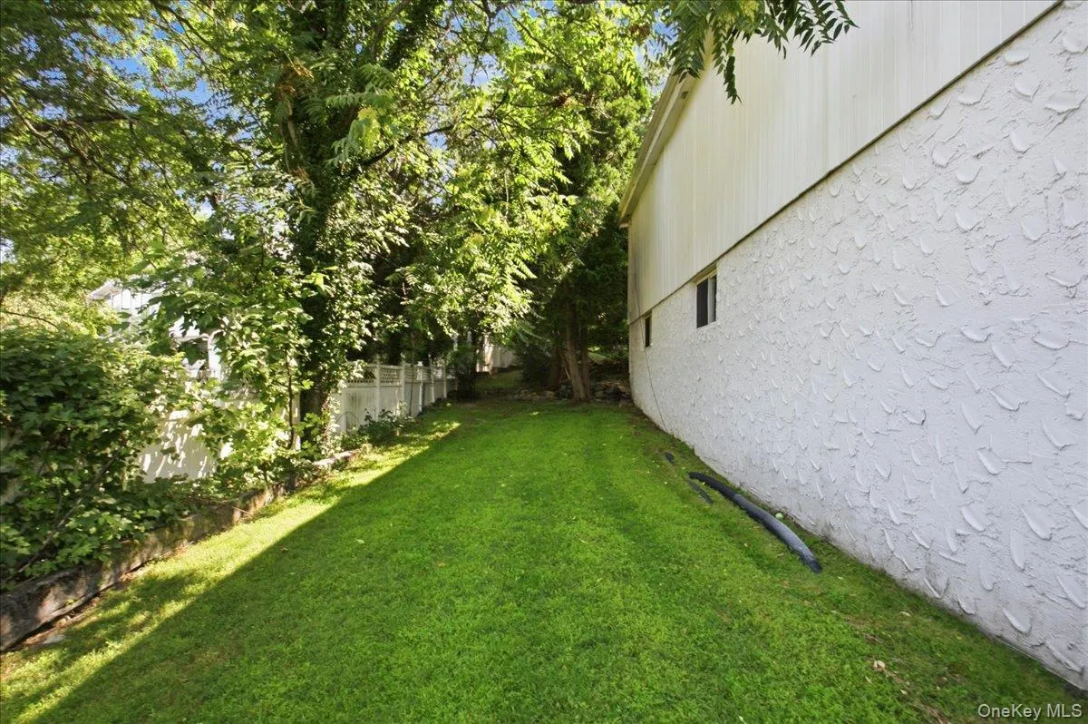 23 Greenville Road, Greenburgh, NY, 5 Bedrooms Bedrooms, 9 Rooms Rooms,2 BathroomsBathrooms,Residential,For Rent,Greenville,0,1030360 23 Greenville Road, Greenburgh, NY, 5 Bedrooms Bedrooms, 9 Rooms Rooms,2 BathroomsBathrooms,Residential,For Rent,Greenville,0,1030360