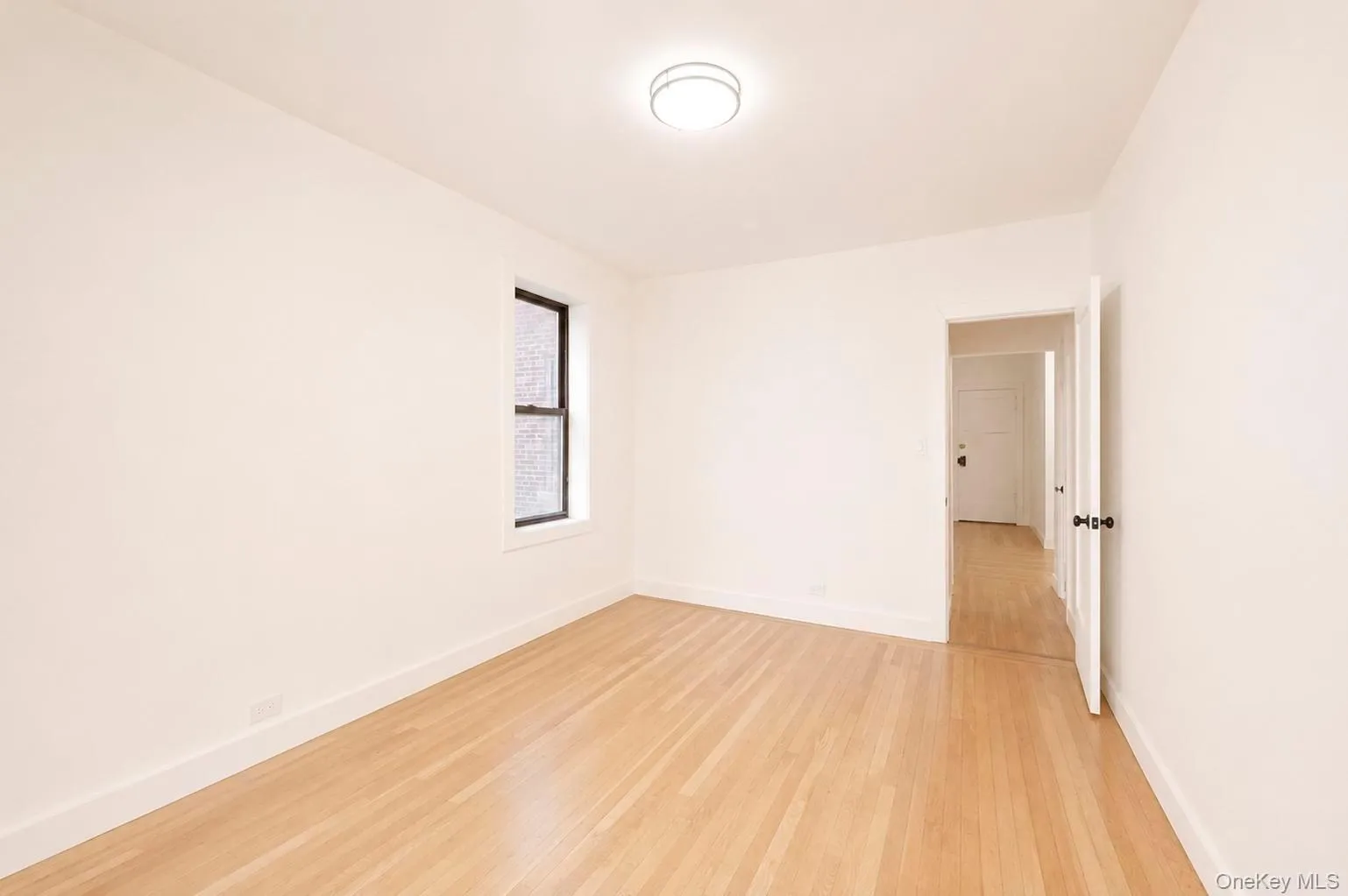 2925 Matthews Avenue, New York, NY, 1 Bedroom Bedrooms, 3 Rooms Rooms,1 BathroomBathrooms,Residential,For Rent,Matthews,0,1030365 2925 Matthews Avenue, New York, NY, 1 Bedroom Bedrooms, 3 Rooms Rooms,1 BathroomBathrooms,Residential,For Rent,Matthews,0,1030365