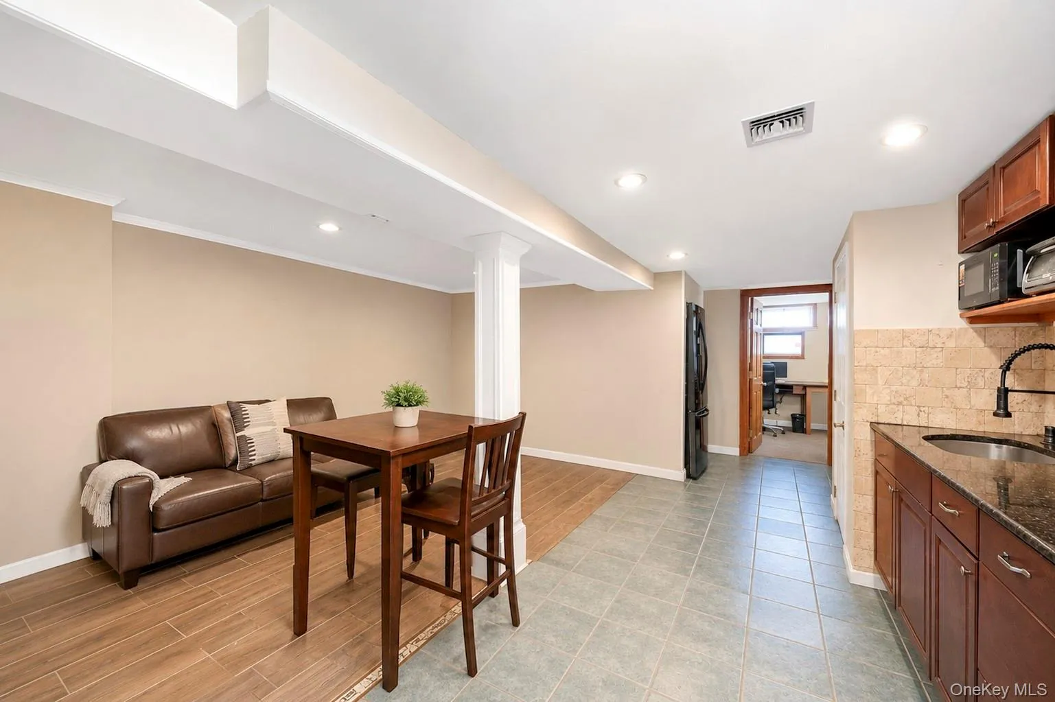 2553 Motor Parkway, Islip, NY, 4 Bedrooms Bedrooms, 7 Rooms Rooms,3 BathroomsBathrooms,Residential,For Rent,Motor,0,1030366 2553 Motor Parkway, Islip, NY, 4 Bedrooms Bedrooms, 7 Rooms Rooms,3 BathroomsBathrooms,Residential,For Rent,Motor,0,1030366