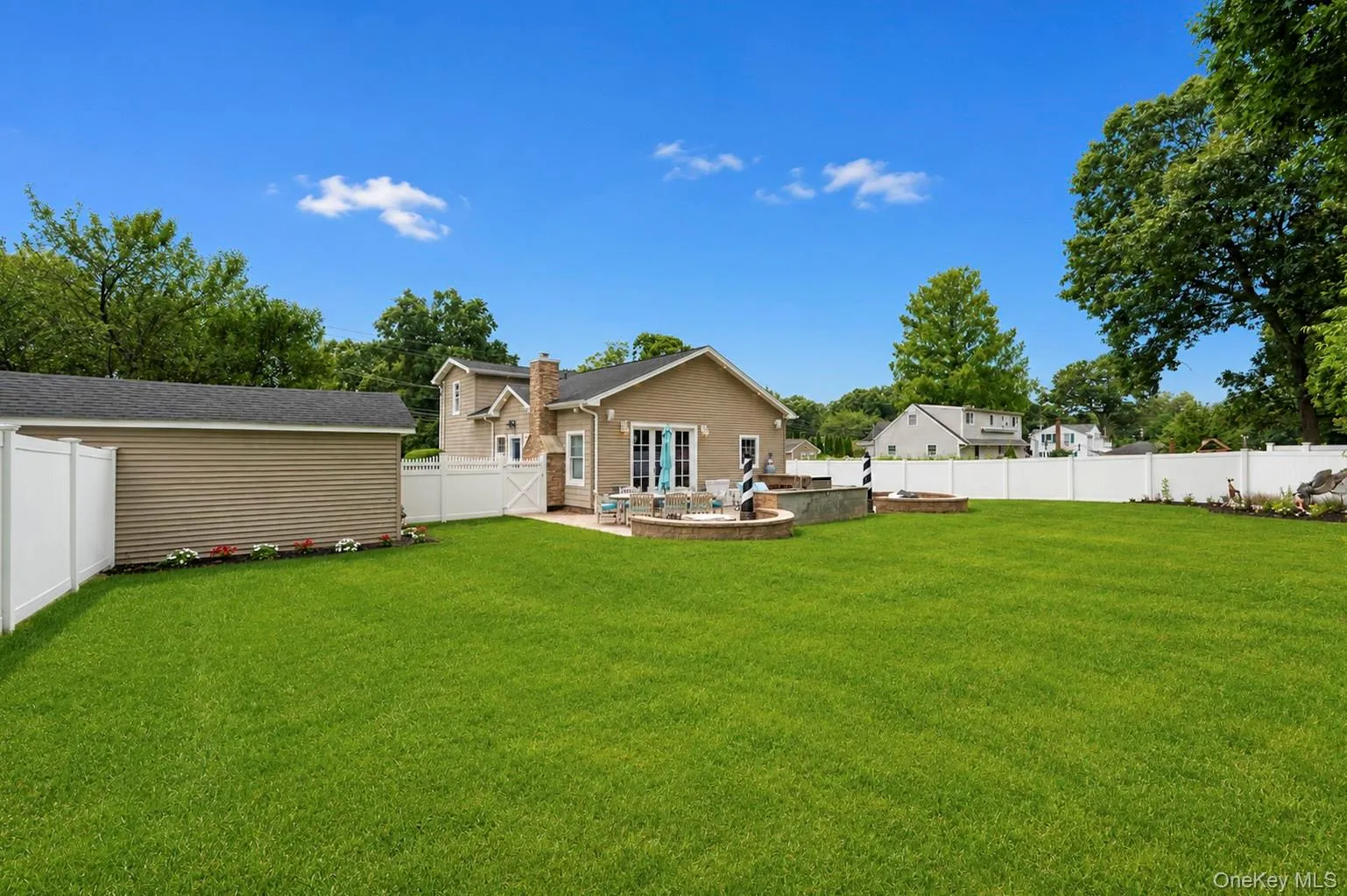 2553 Motor Parkway, Islip, NY, 4 Bedrooms Bedrooms, 7 Rooms Rooms,3 BathroomsBathrooms,Residential,For Rent,Motor,0,1030366 2553 Motor Parkway, Islip, NY, 4 Bedrooms Bedrooms, 7 Rooms Rooms,3 BathroomsBathrooms,Residential,For Rent,Motor,0,1030366