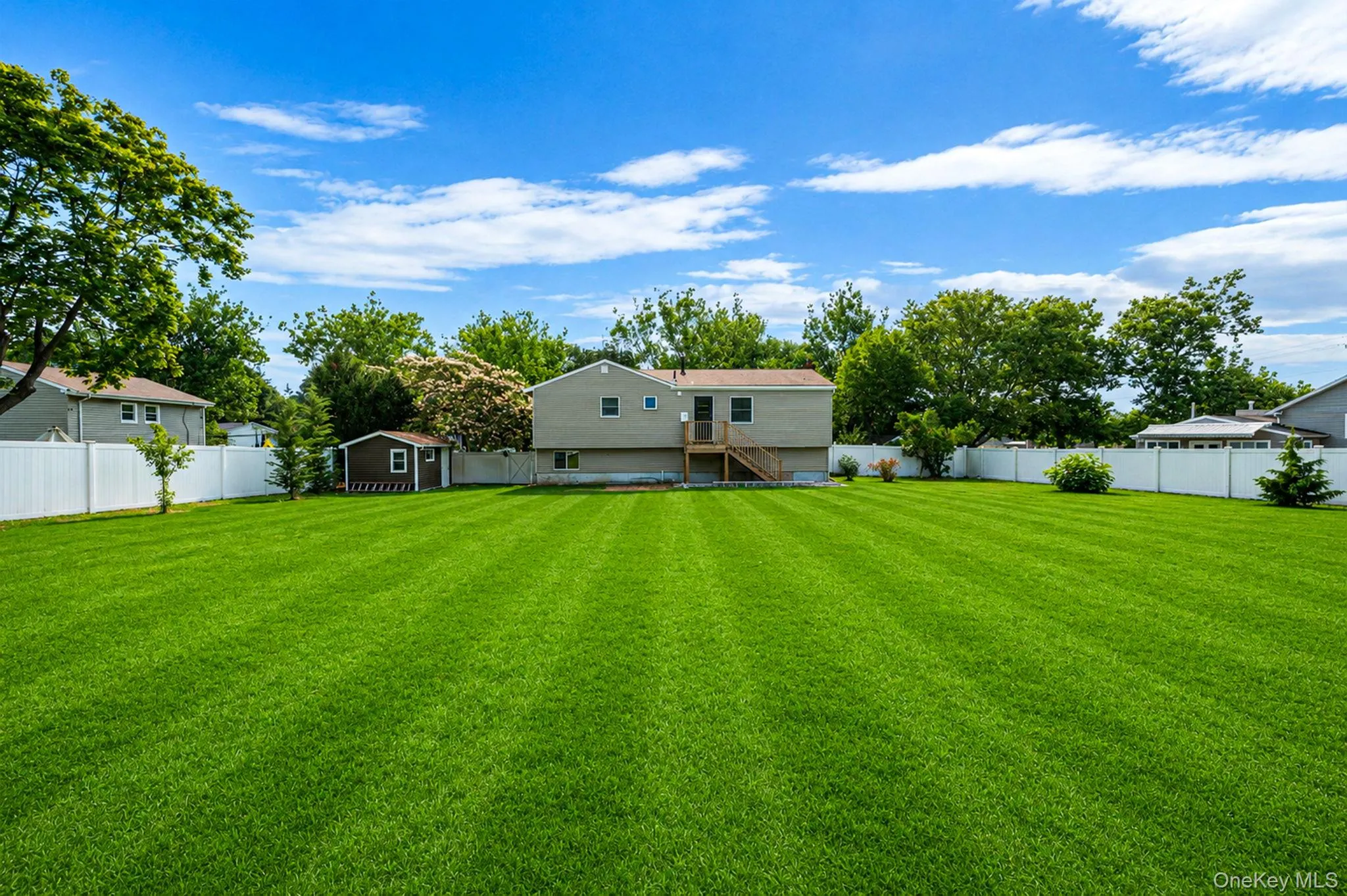 3 Richlee Drive, Huntington, NY, 4 Bedrooms Bedrooms, 10 Rooms Rooms,2 BathroomsBathrooms,Residential,For Rent,Richlee,0,1030367 3 Richlee Drive, Huntington, NY, 4 Bedrooms Bedrooms, 10 Rooms Rooms,2 BathroomsBathrooms,Residential,For Rent,Richlee,0,1030367