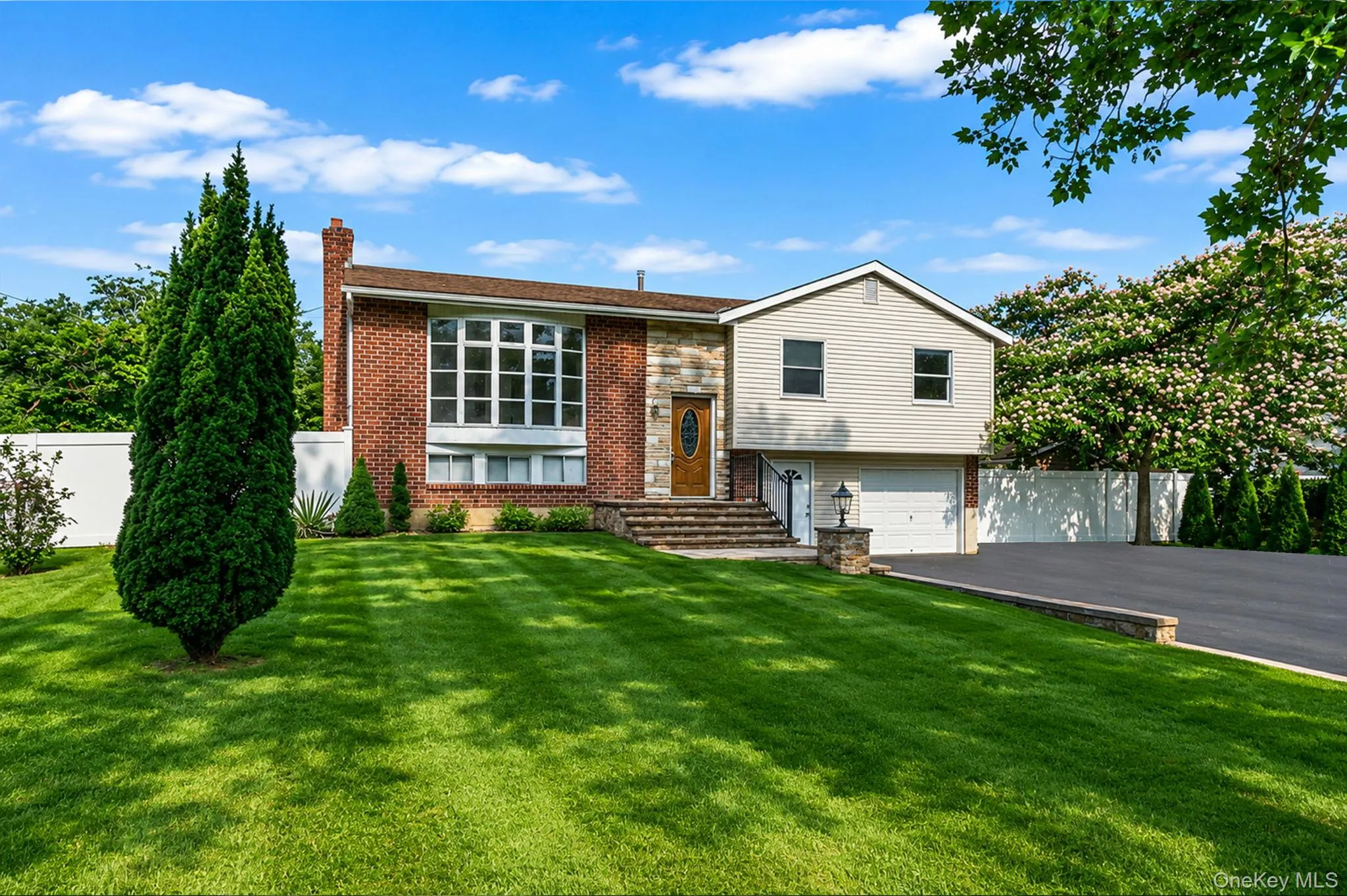 3 Richlee Drive, Huntington, NY, 4 Bedrooms Bedrooms, 10 Rooms Rooms,2 BathroomsBathrooms,Residential,For Rent,Richlee,0,1030367 3 Richlee Drive, Huntington, NY, 4 Bedrooms Bedrooms, 10 Rooms Rooms,2 BathroomsBathrooms,Residential,For Rent,Richlee,0,1030367