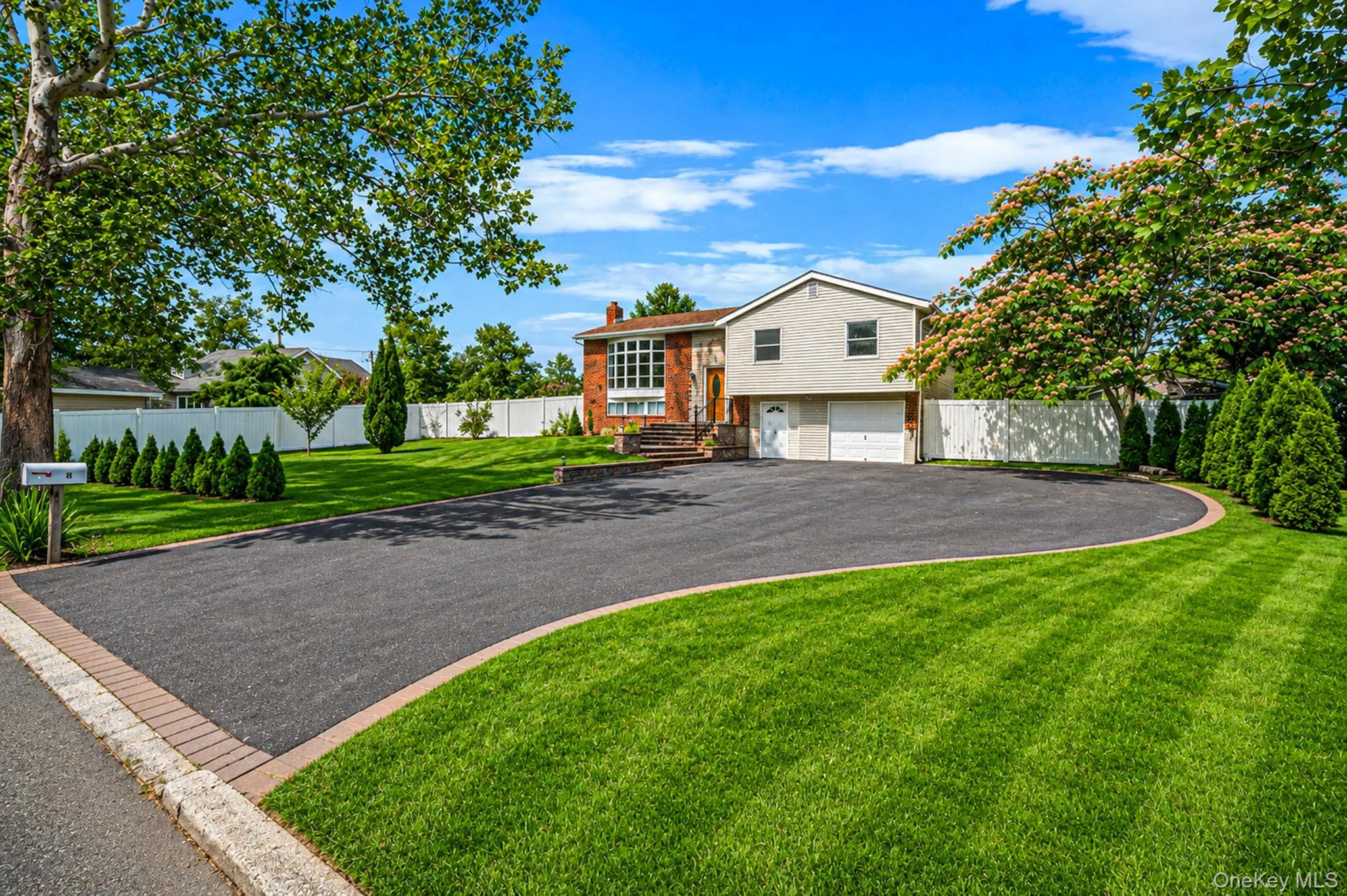 3 Richlee Drive, Huntington, NY, 4 Bedrooms Bedrooms, 10 Rooms Rooms,2 BathroomsBathrooms,Residential,For Rent,Richlee,0,1030367 3 Richlee Drive, Huntington, NY, 4 Bedrooms Bedrooms, 10 Rooms Rooms,2 BathroomsBathrooms,Residential,For Rent,Richlee,0,1030367