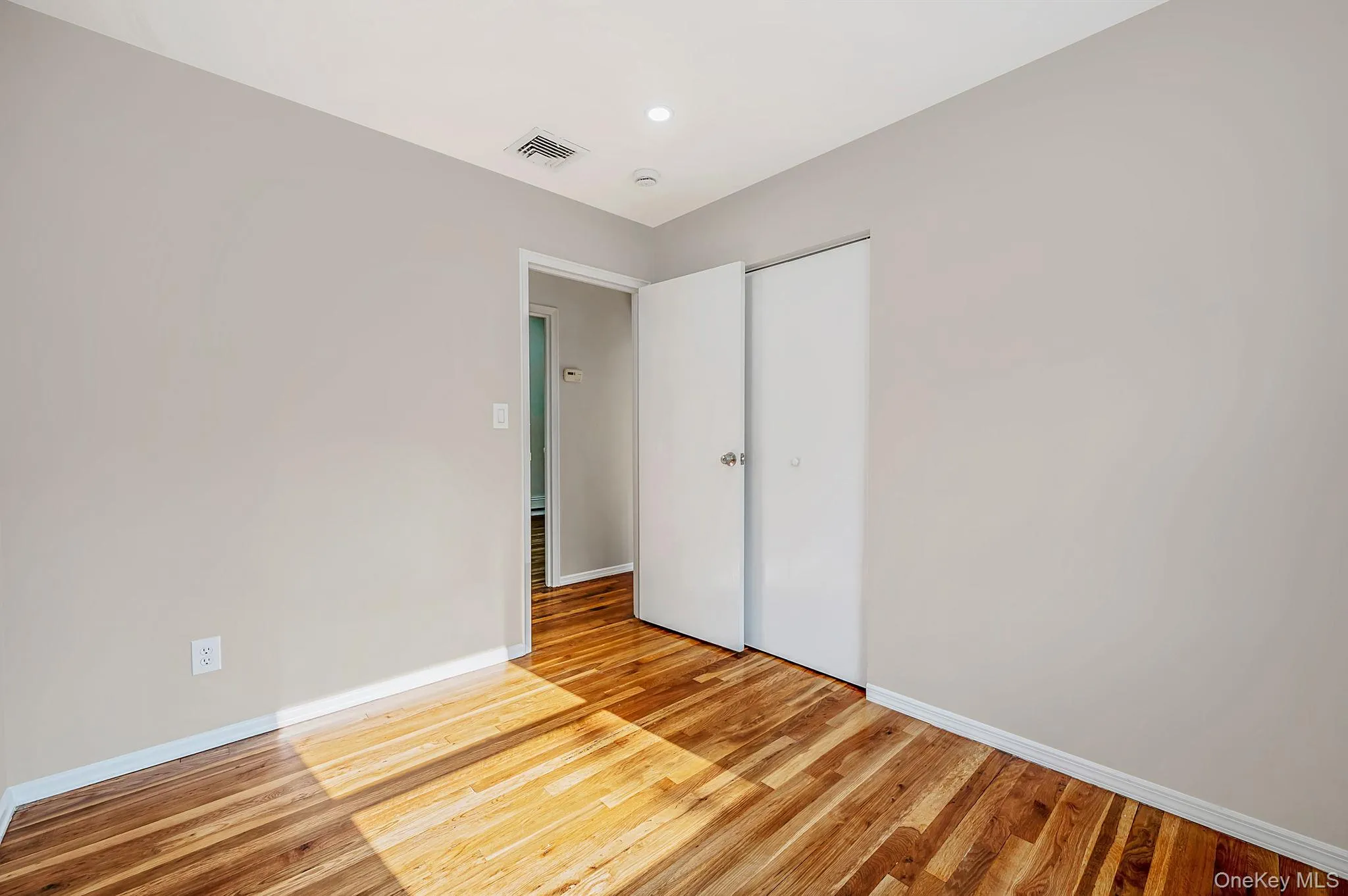 3 Richlee Drive, Huntington, NY, 4 Bedrooms Bedrooms, 10 Rooms Rooms,2 BathroomsBathrooms,Residential,For Rent,Richlee,0,1030367 3 Richlee Drive, Huntington, NY, 4 Bedrooms Bedrooms, 10 Rooms Rooms,2 BathroomsBathrooms,Residential,For Rent,Richlee,0,1030367