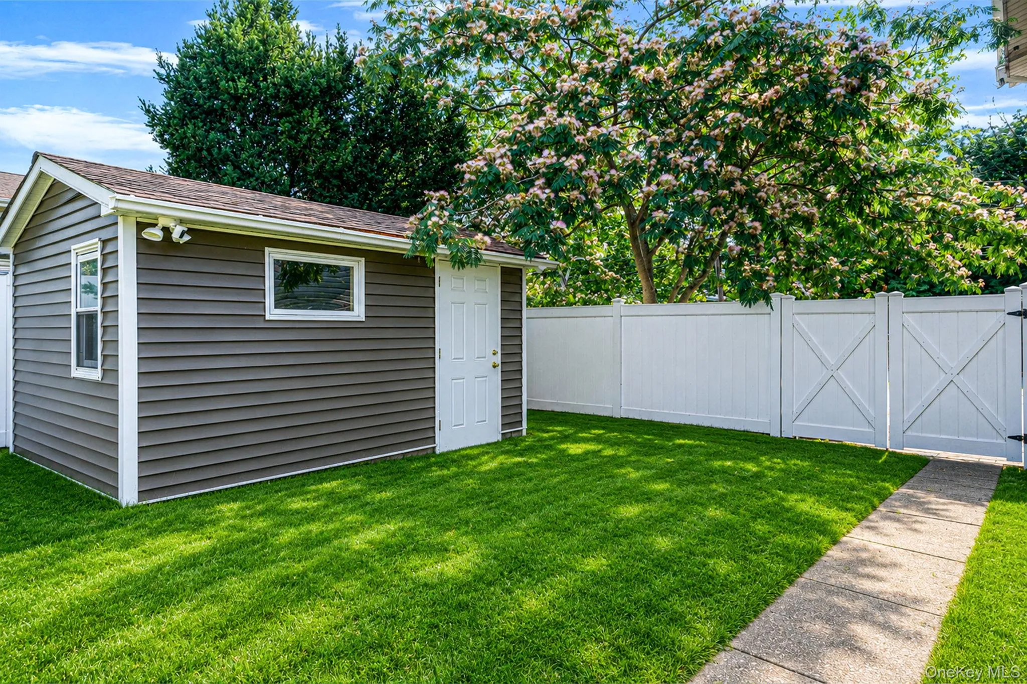3 Richlee Drive, Huntington, NY, 4 Bedrooms Bedrooms, 10 Rooms Rooms,2 BathroomsBathrooms,Residential,For Rent,Richlee,0,1030367 3 Richlee Drive, Huntington, NY, 4 Bedrooms Bedrooms, 10 Rooms Rooms,2 BathroomsBathrooms,Residential,For Rent,Richlee,0,1030367