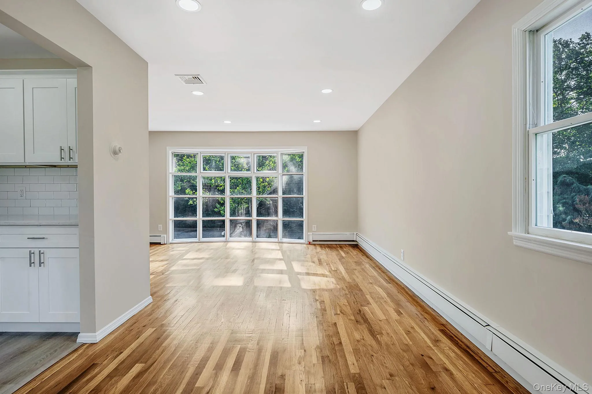 3 Richlee Drive, Huntington, NY, 4 Bedrooms Bedrooms, 10 Rooms Rooms,2 BathroomsBathrooms,Residential,For Rent,Richlee,0,1030367 3 Richlee Drive, Huntington, NY, 4 Bedrooms Bedrooms, 10 Rooms Rooms,2 BathroomsBathrooms,Residential,For Rent,Richlee,0,1030367