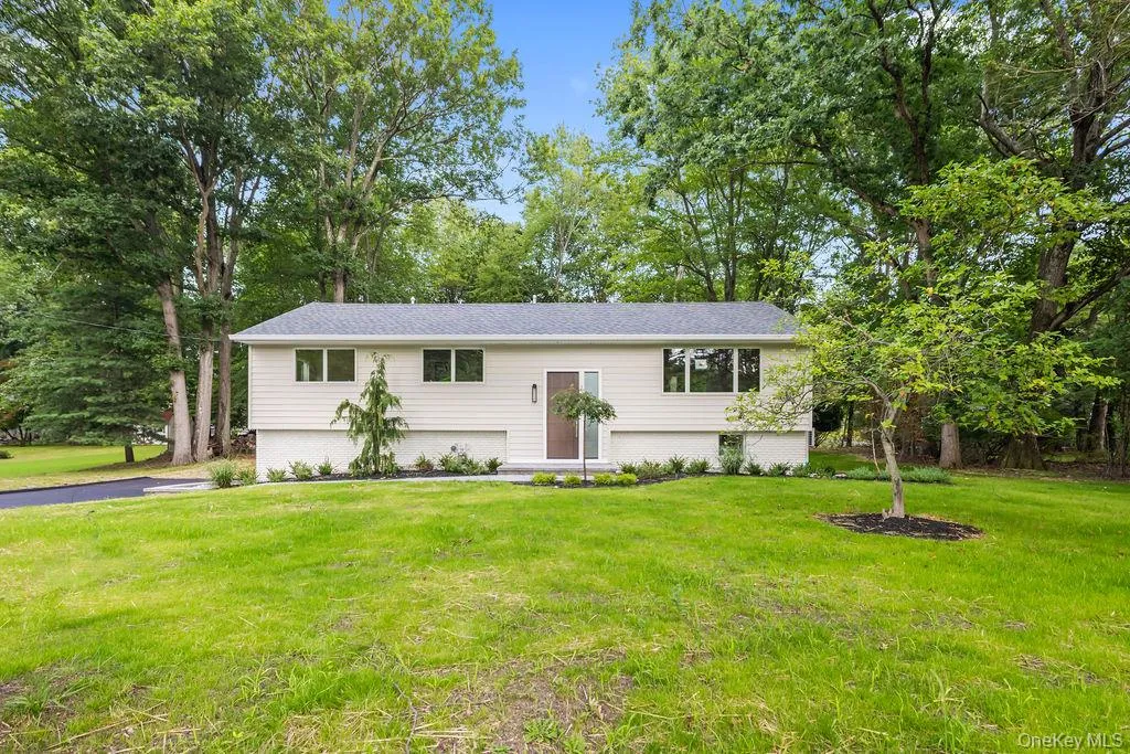142 Little Tor Road, Clarkstown, NY, 5 Bedrooms Bedrooms, 9 Rooms Rooms,3 BathroomsBathrooms,Residential,For Rent,Little Tor,0,1030368 142 Little Tor Road, Clarkstown, NY, 5 Bedrooms Bedrooms, 9 Rooms Rooms,3 BathroomsBathrooms,Residential,For Rent,Little Tor,0,1030368