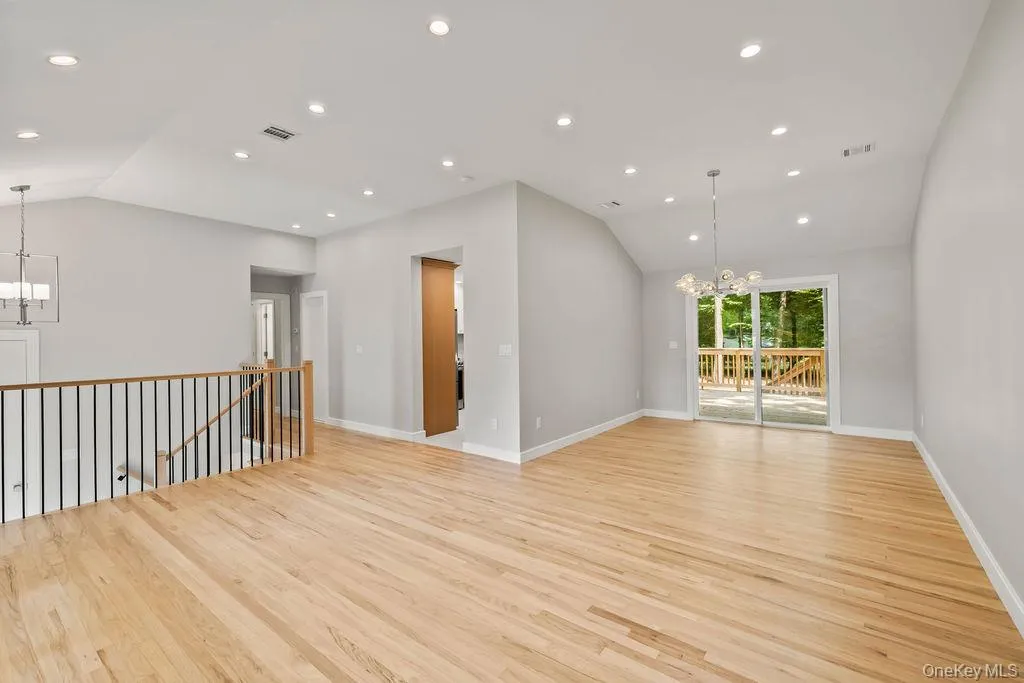 142 Little Tor Road, Clarkstown, NY, 5 Bedrooms Bedrooms, 9 Rooms Rooms,3 BathroomsBathrooms,Residential,For Rent,Little Tor,0,1030368 142 Little Tor Road, Clarkstown, NY, 5 Bedrooms Bedrooms, 9 Rooms Rooms,3 BathroomsBathrooms,Residential,For Rent,Little Tor,0,1030368